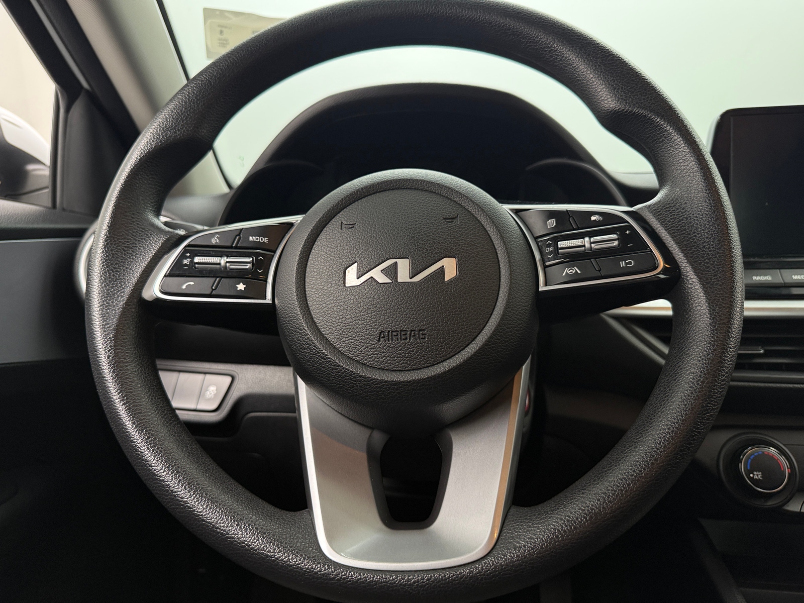 Thumbnail: 2024 Kia Forte - 5