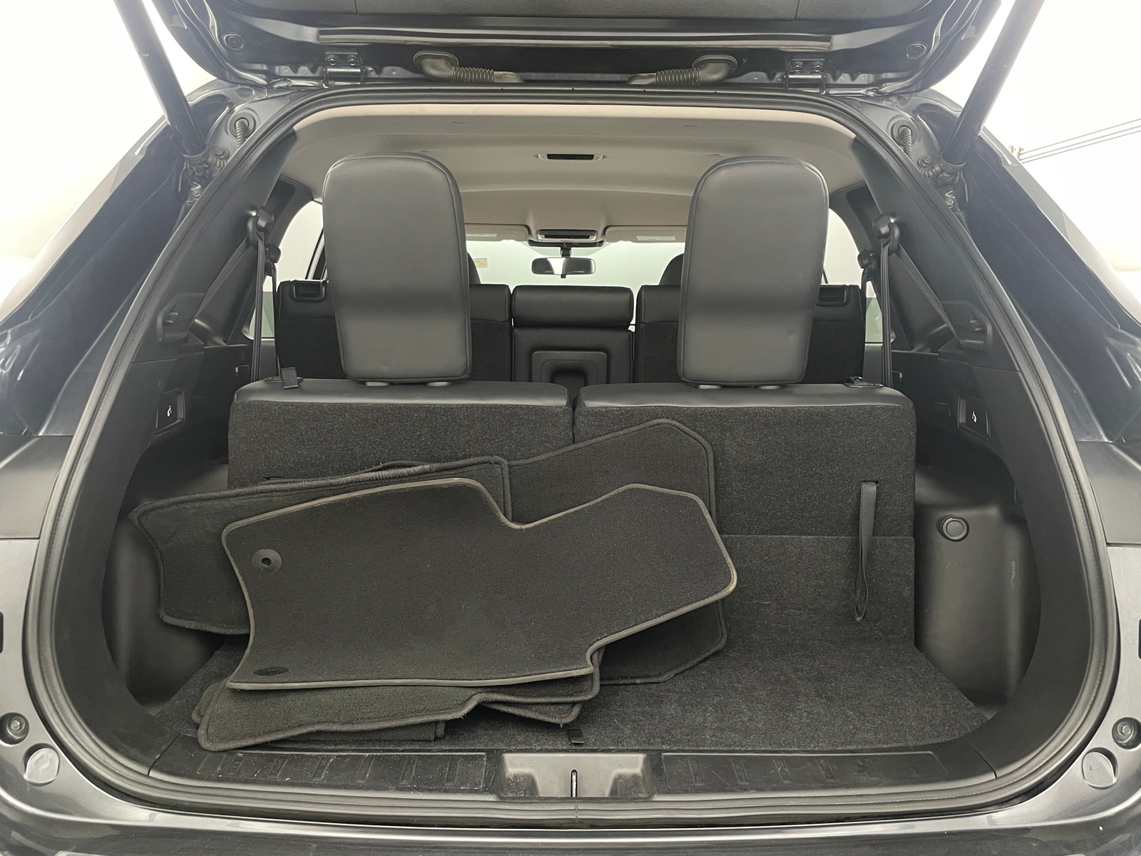 Thumbnail: 2024 Mitsubishi Outlander - 6