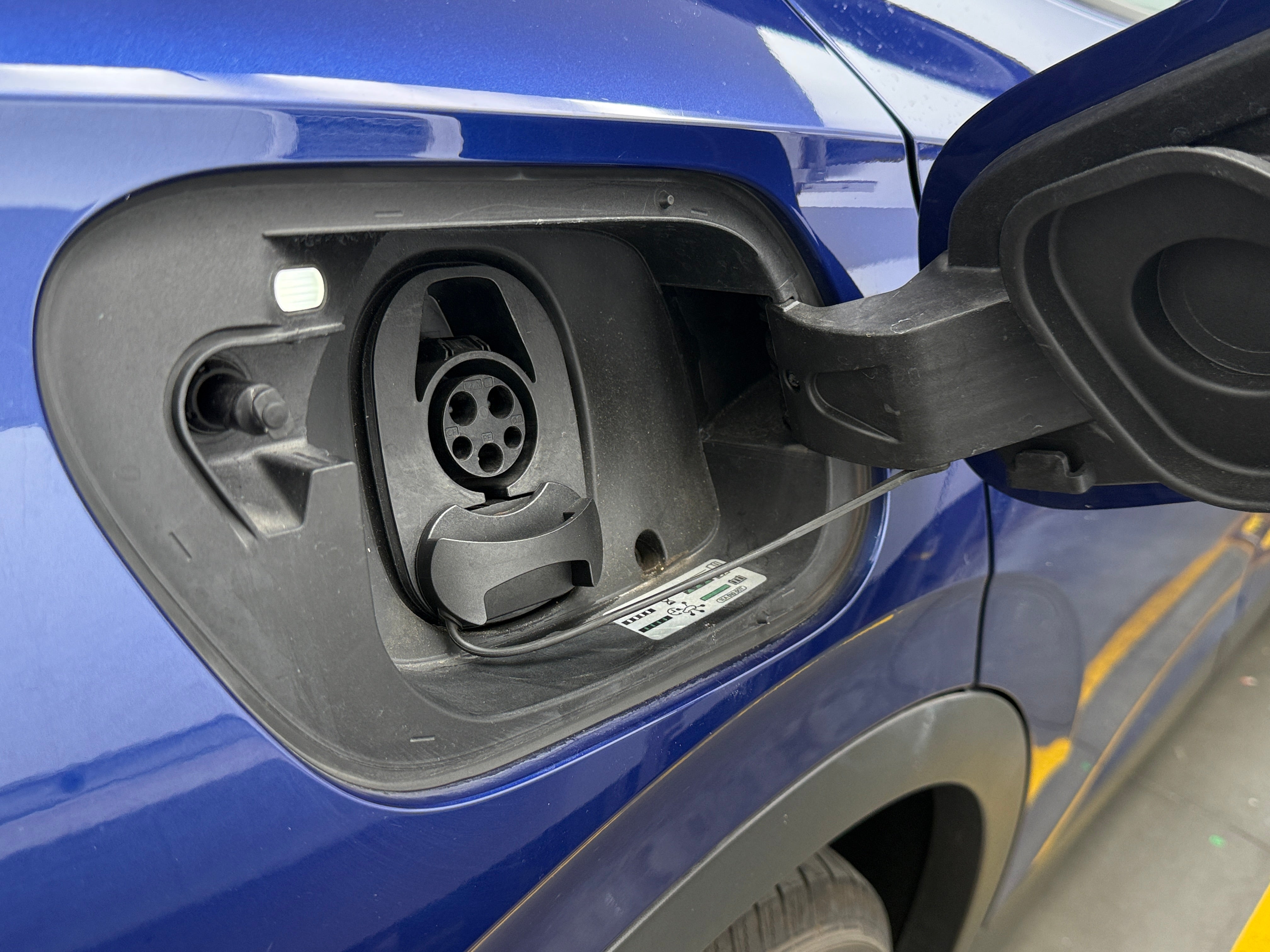 Used 2021 Volkswagen ID.4 PRO S with VIN WVGTMPE20MP045310 for sale in Auburn, WA