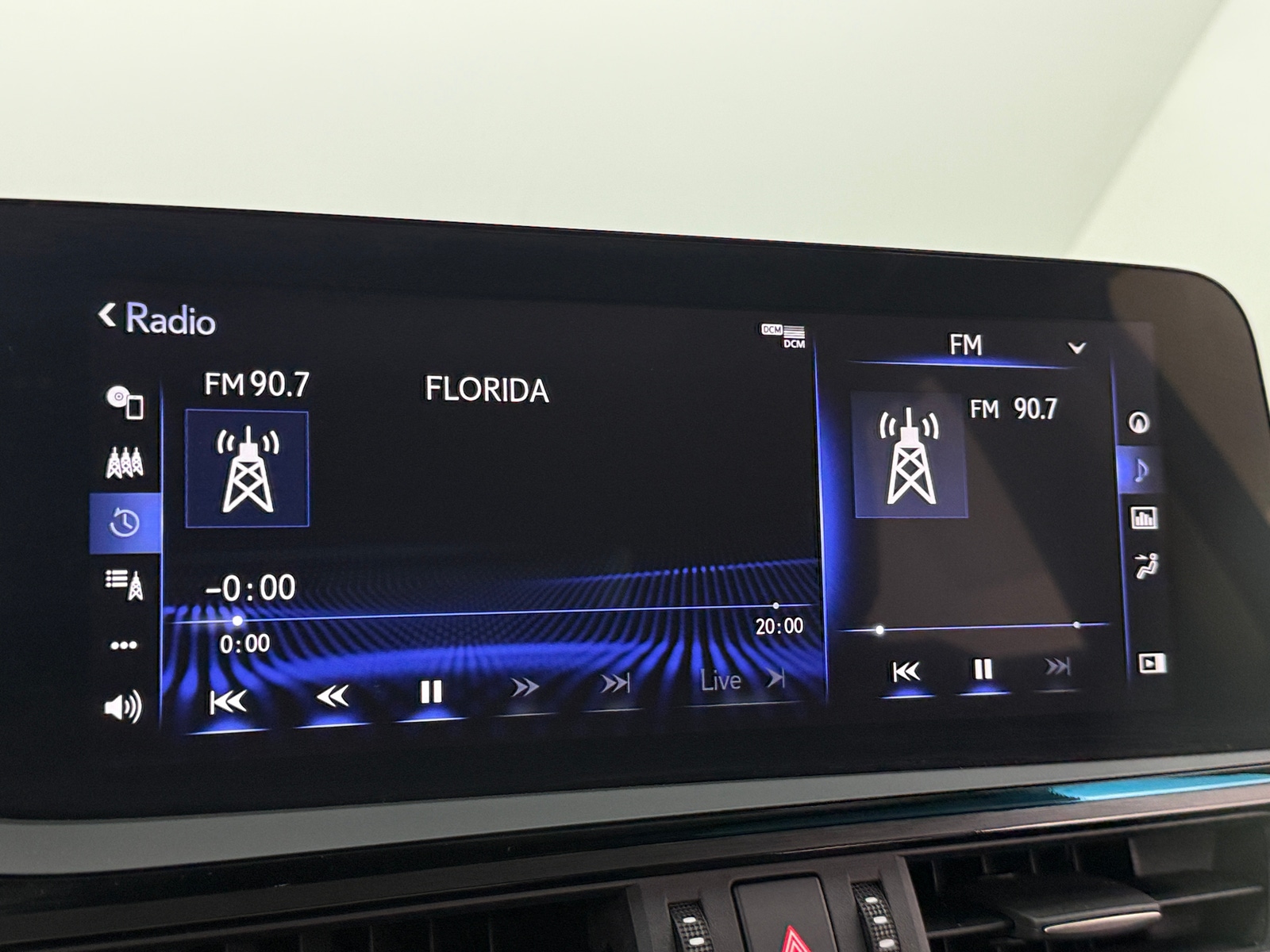 Thumbnail: 2022 Lexus ES - 3