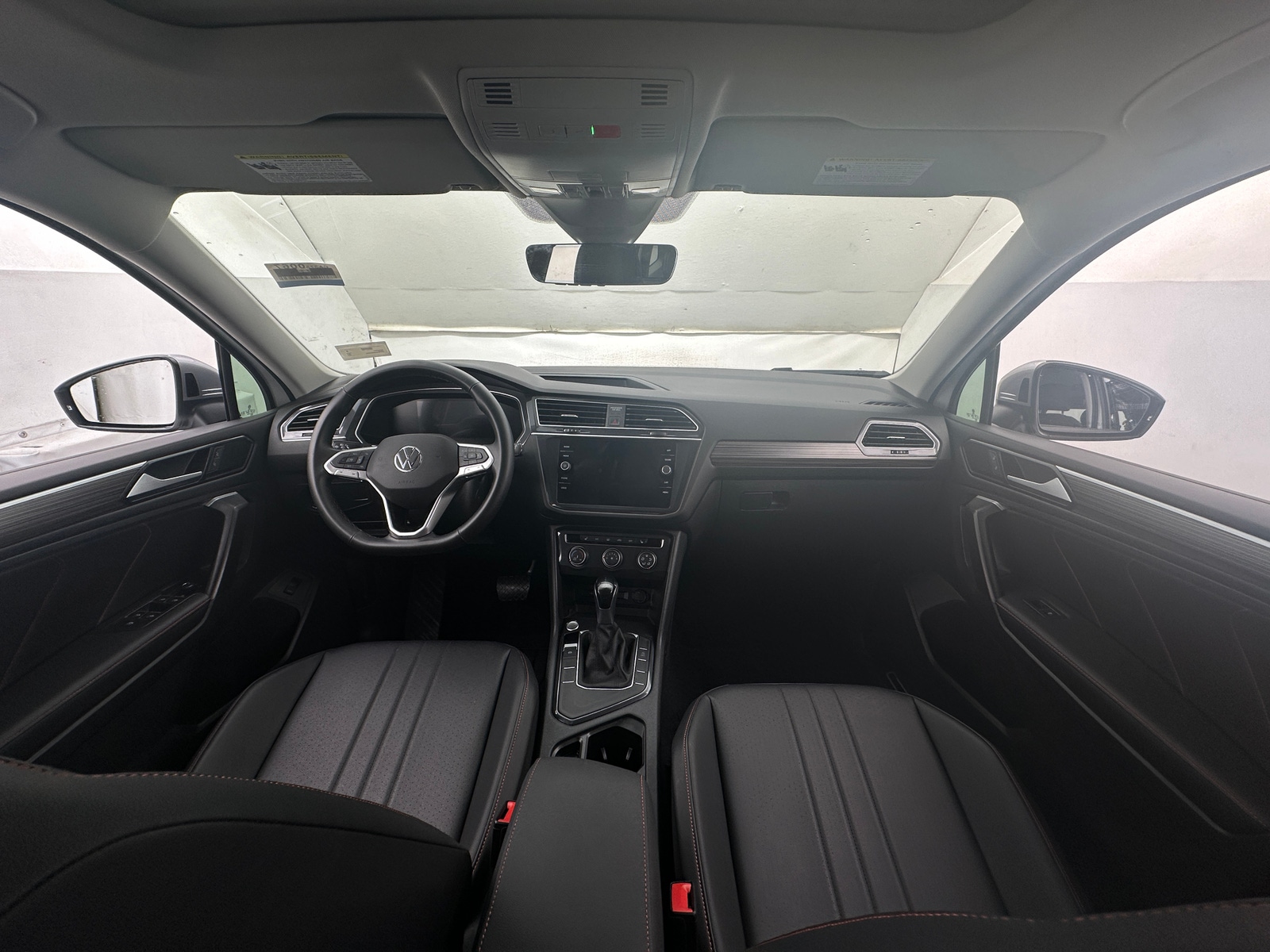 Thumbnail: 2024 Volkswagen Tiguan - 2