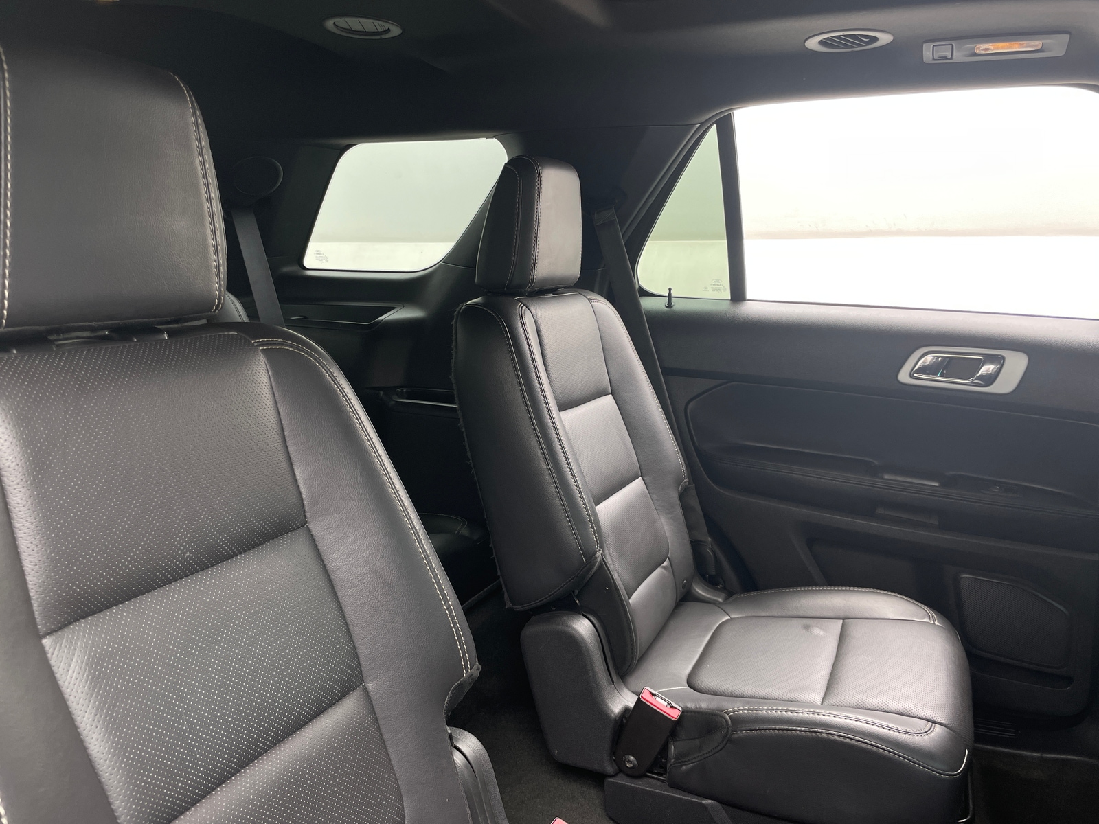 Thumbnail: 2015 Ford Explorer - 5