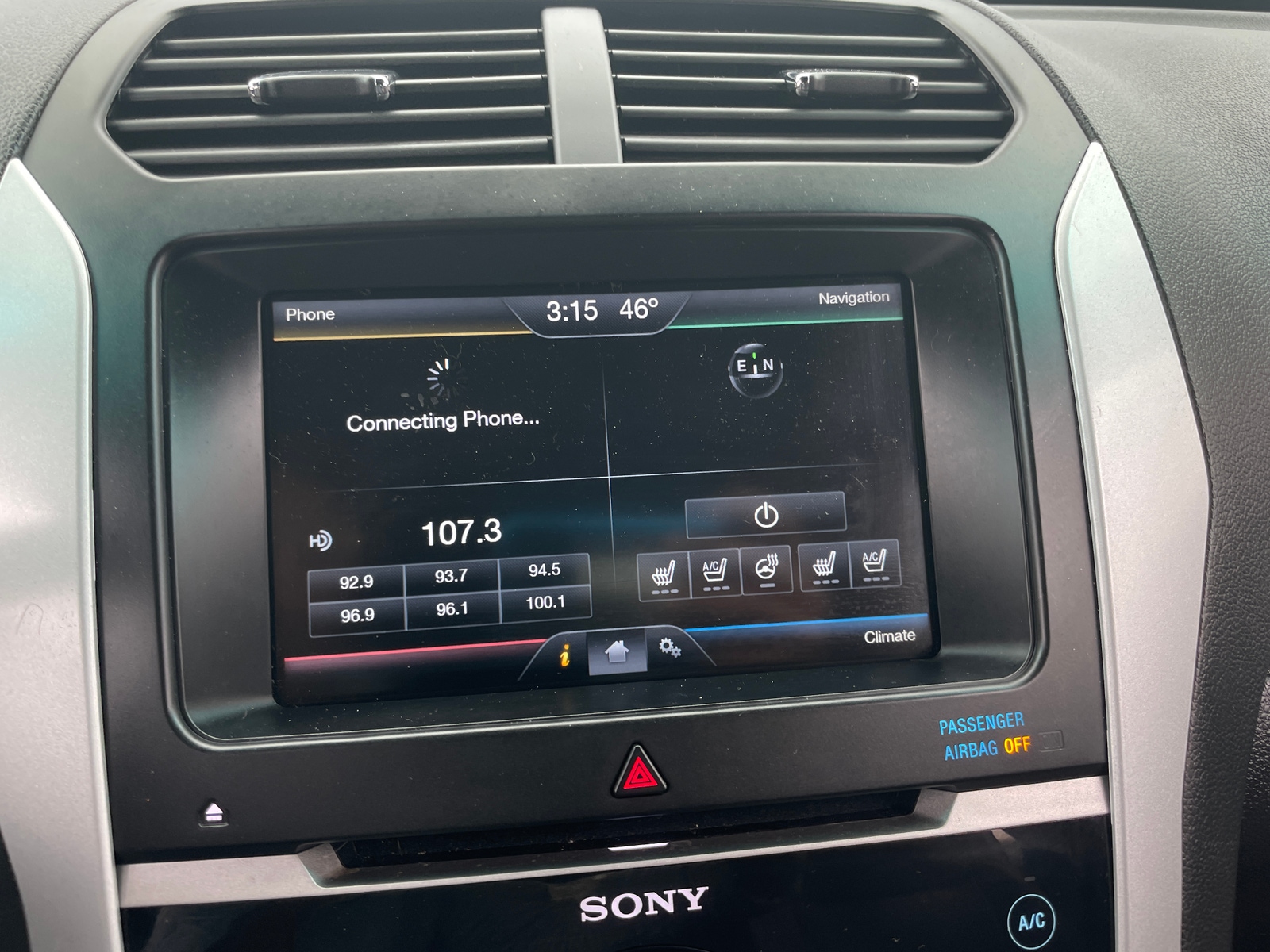 Thumbnail: 2015 Ford Explorer - 3