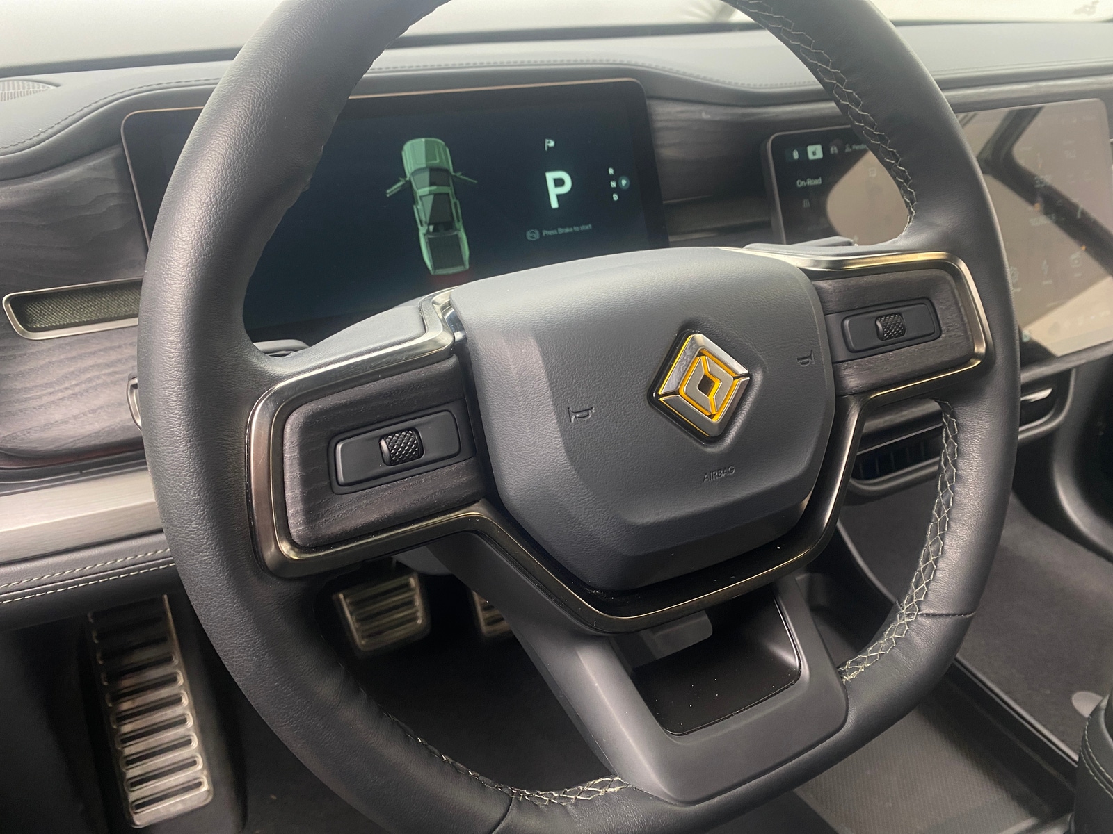 Thumbnail: 2023 Rivian R1T - 4