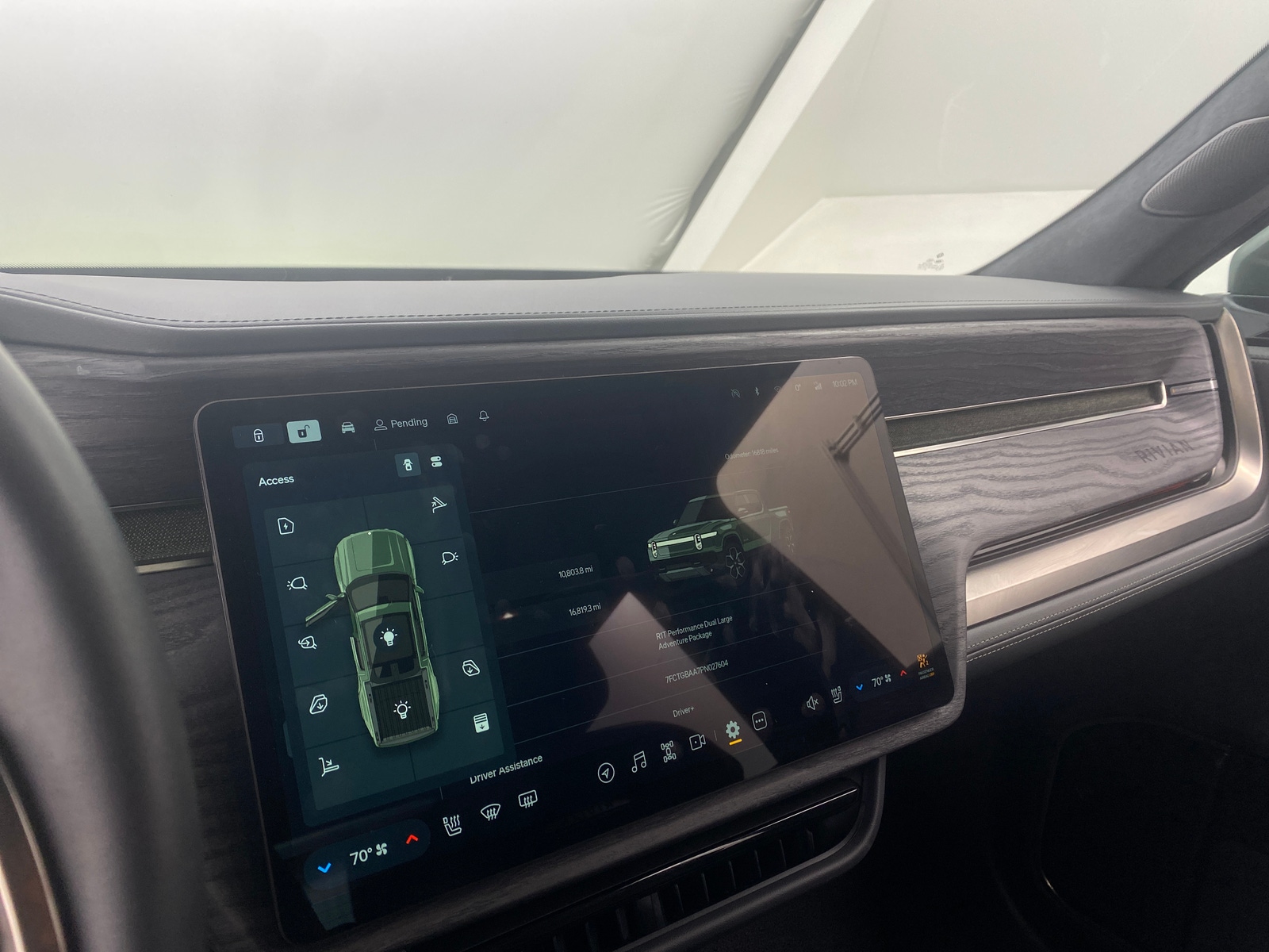 Thumbnail: 2023 Rivian R1T - 3