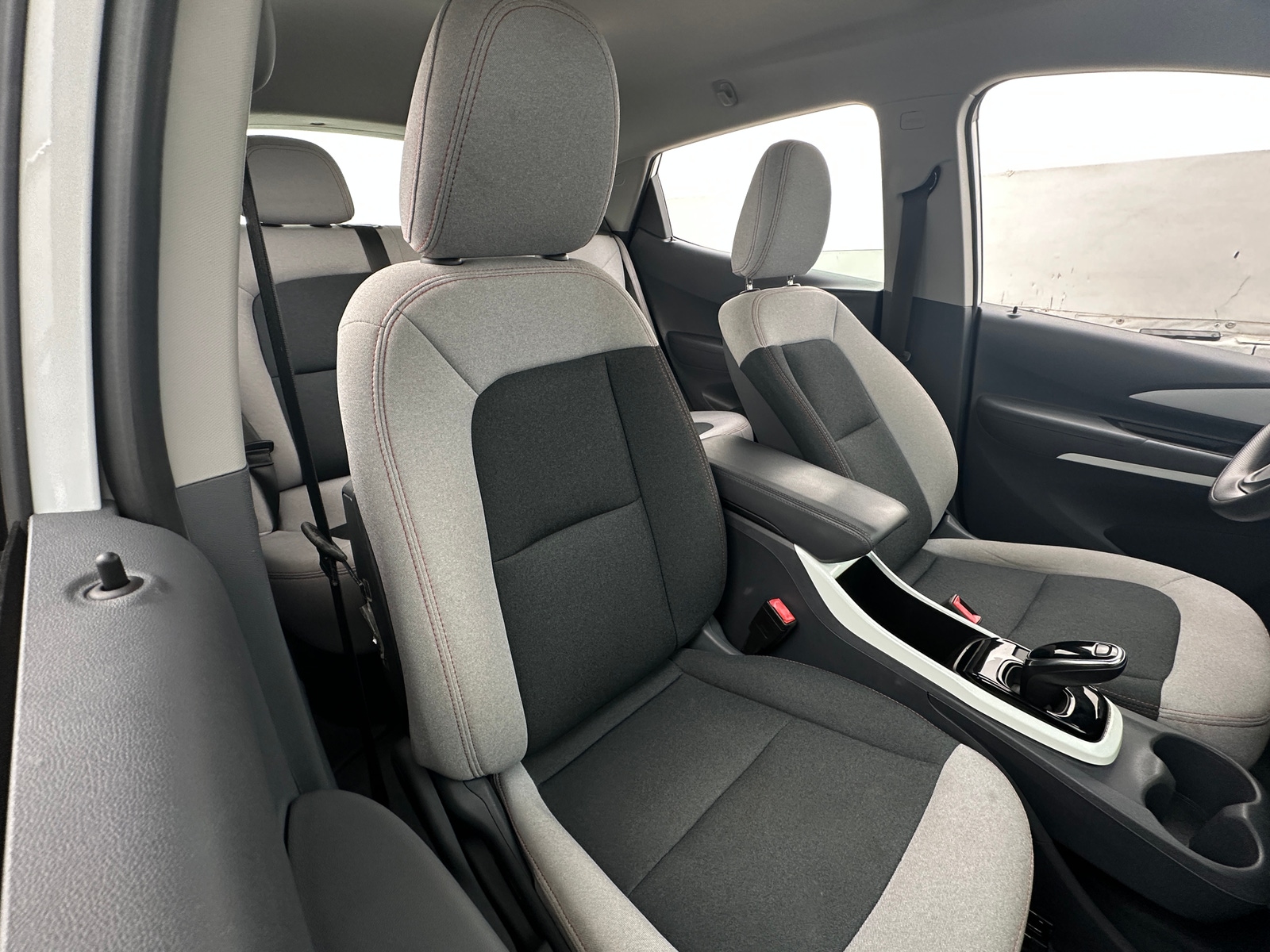 Thumbnail: 2021 Chevrolet Bolt EV - 2