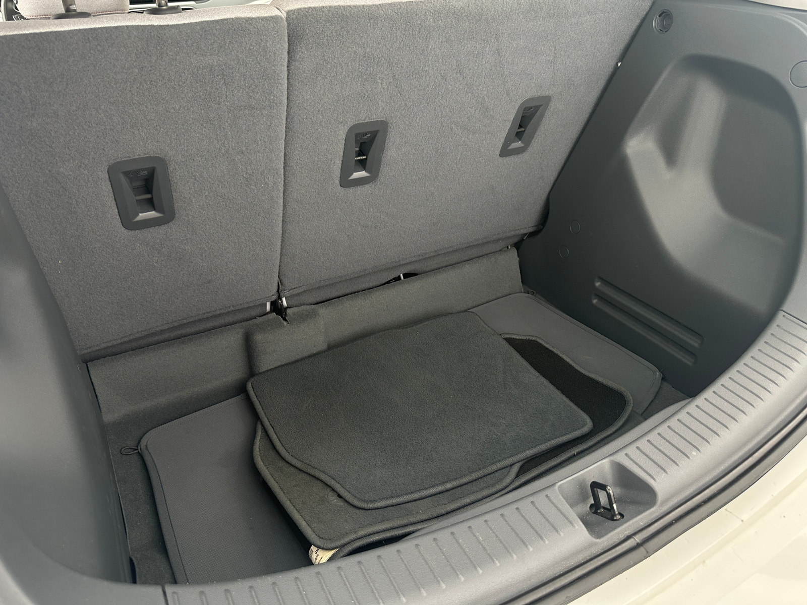 Thumbnail: 2021 Chevrolet Bolt EV - 7