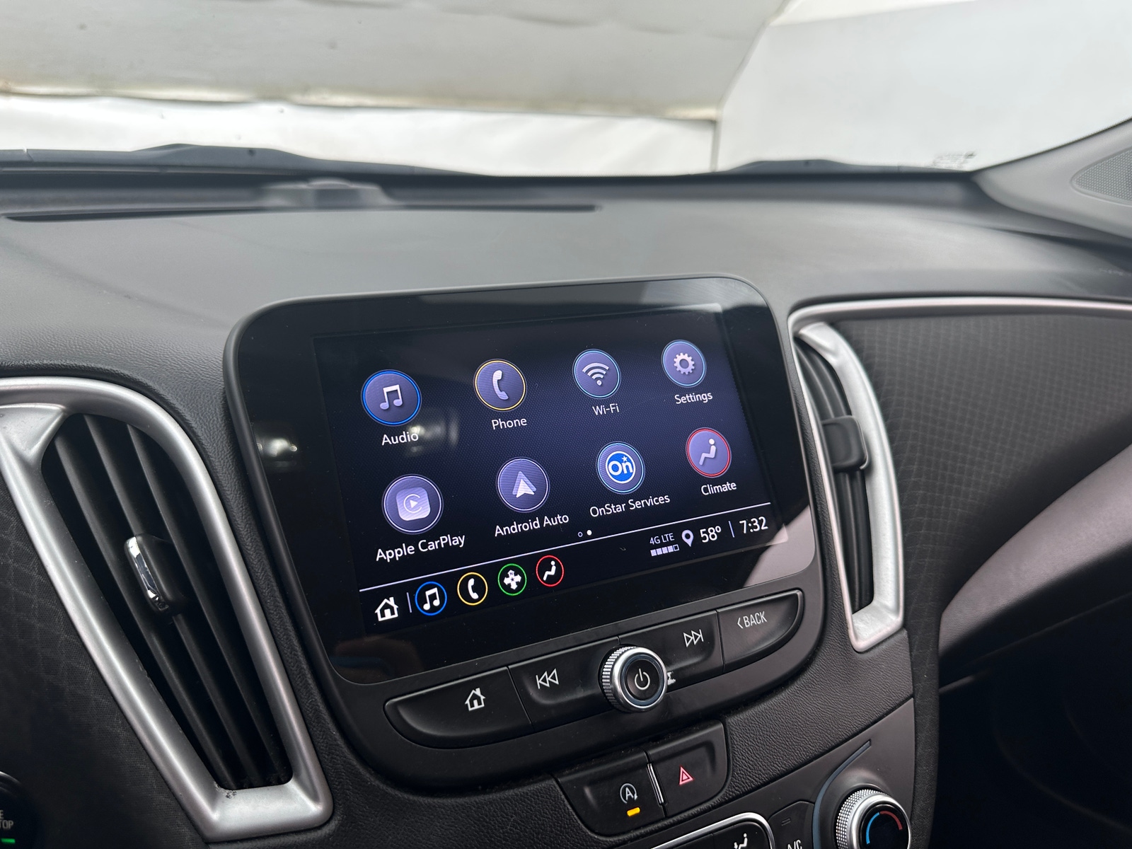 Thumbnail: 2022 Chevrolet Malibu - 4