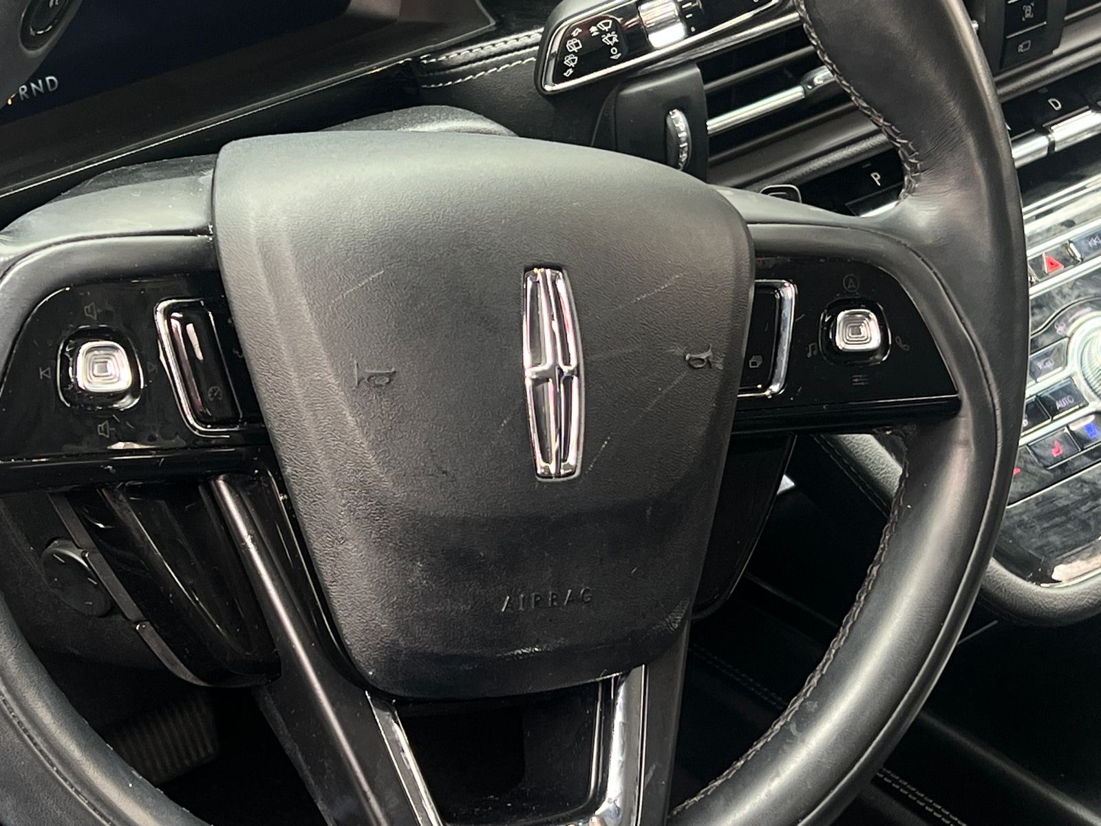 Thumbnail: 2022 Lincoln Corsair - 4