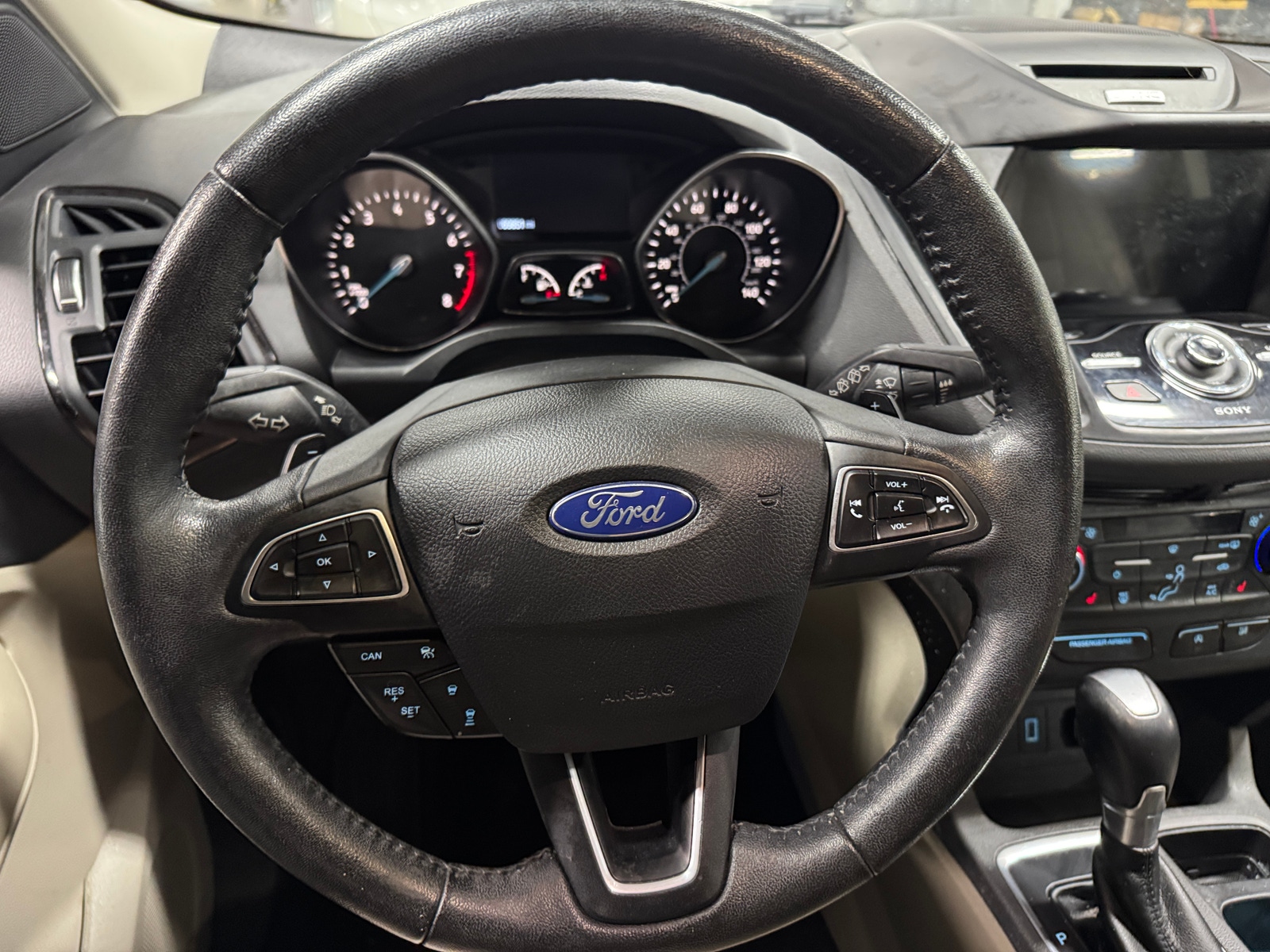 Thumbnail: 2017 Ford Escape - 4