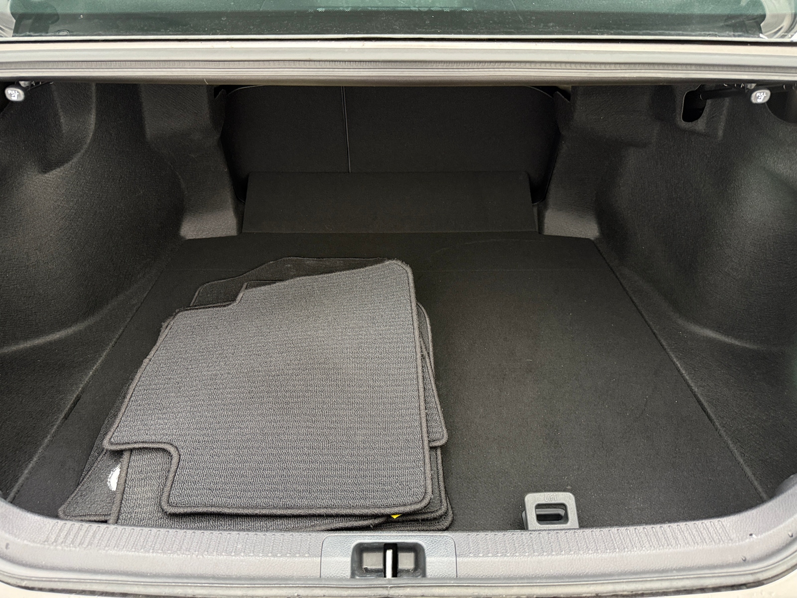 Thumbnail: 2021 Toyota Camry - 7