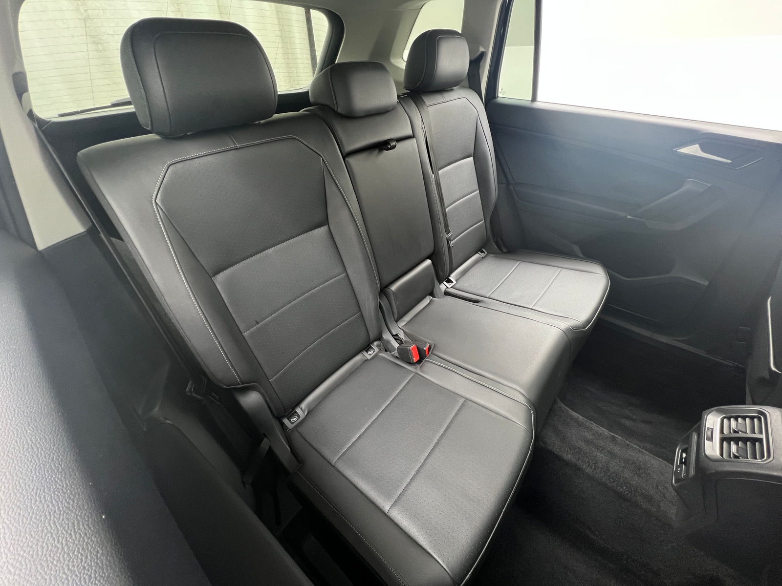 Thumbnail: 2018 Volkswagen Tiguan - 5