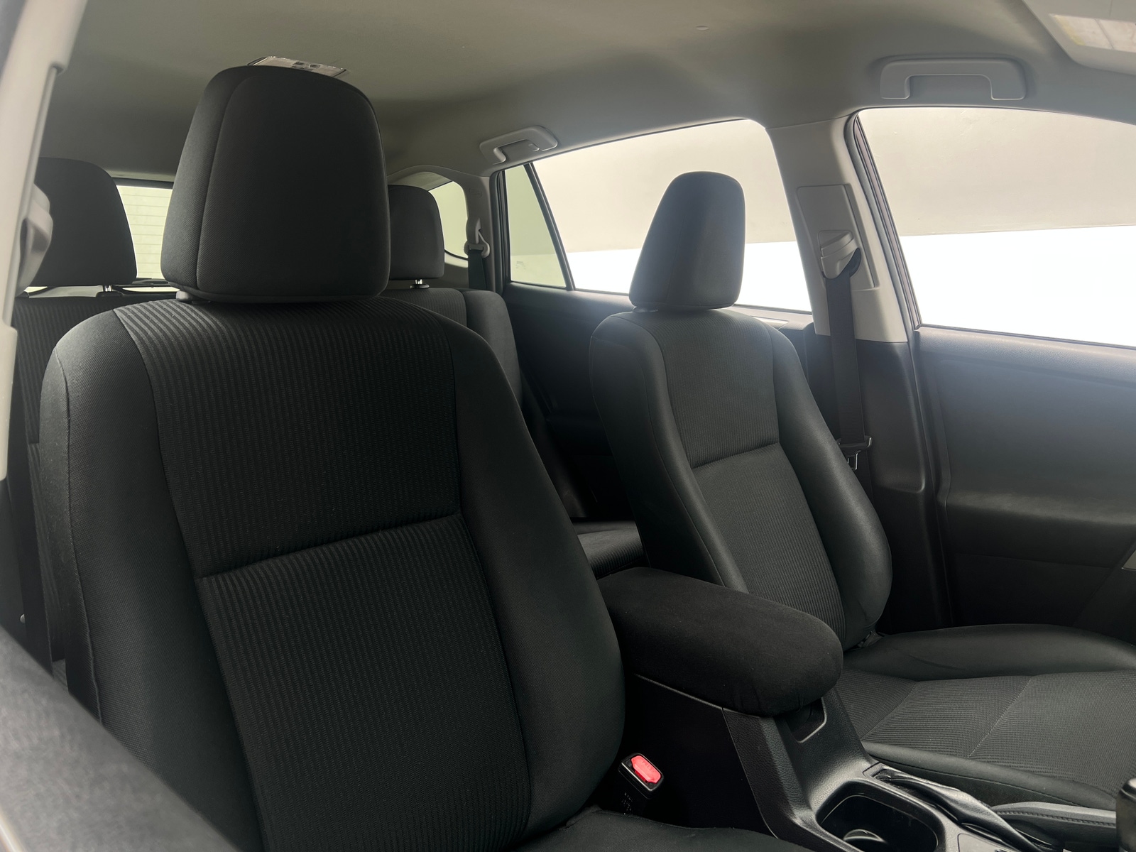 Thumbnail: 2018 Toyota RAV4 - 2