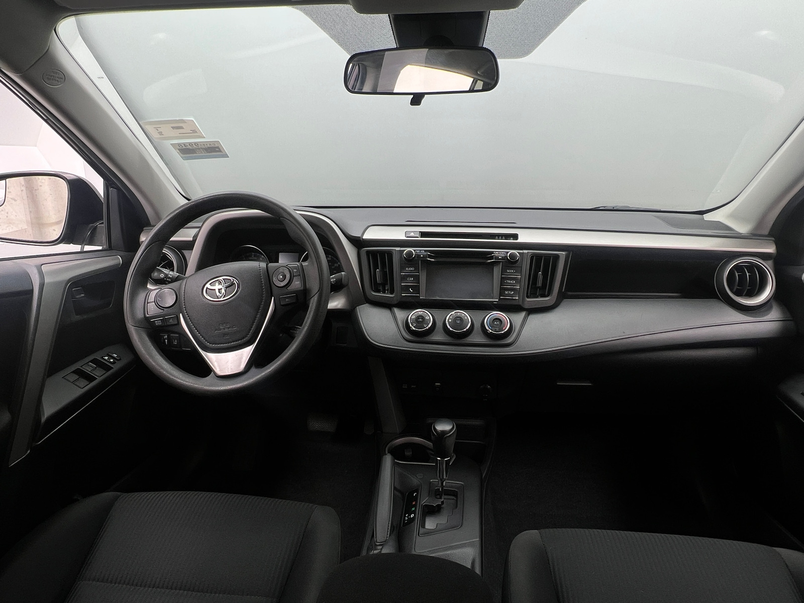 Thumbnail: 2018 Toyota RAV4 - 3