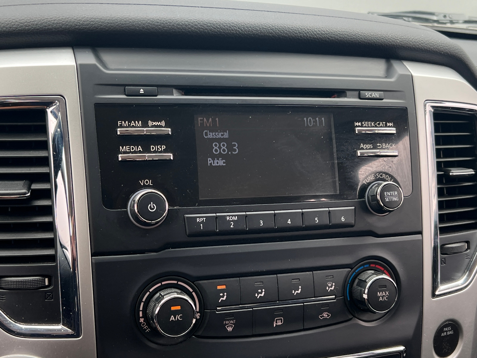 Thumbnail: 2017 Nissan Titan - 4