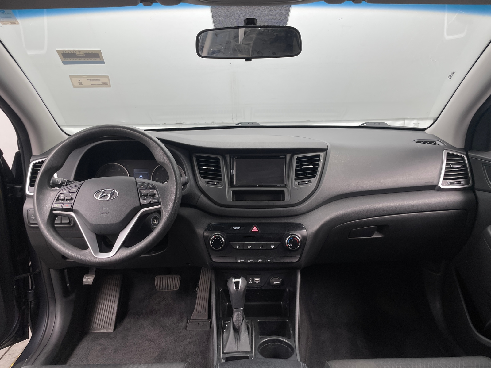 Thumbnail: 2016 Hyundai Tucson - 3