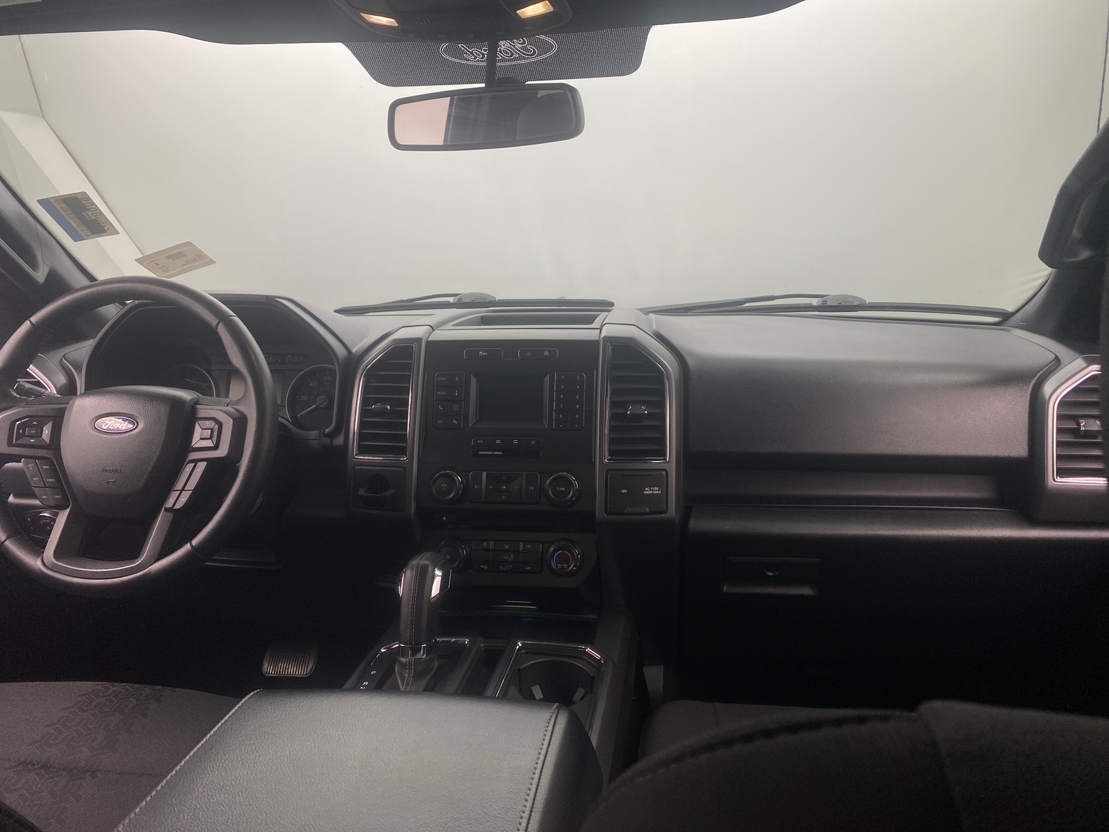 Thumbnail: 2018 Ford Econoline - 3