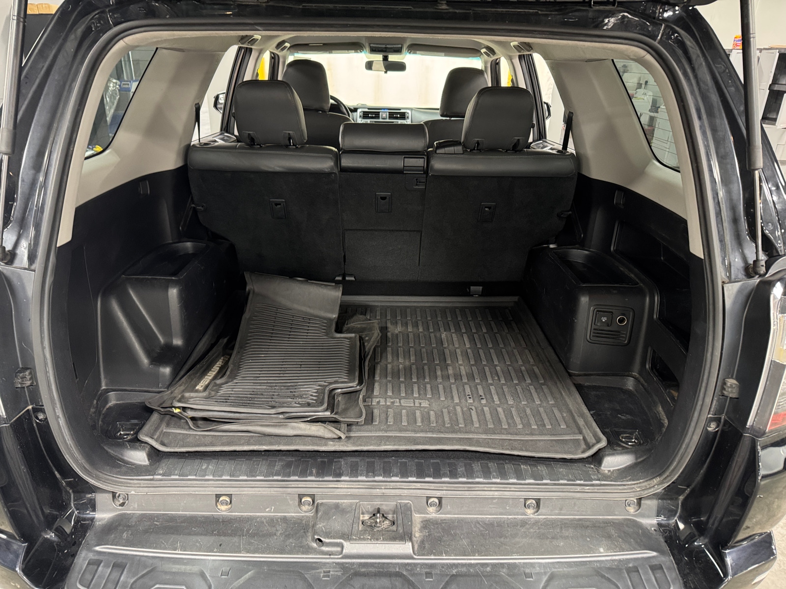 Thumbnail: 2016 Toyota 4Runner - 7