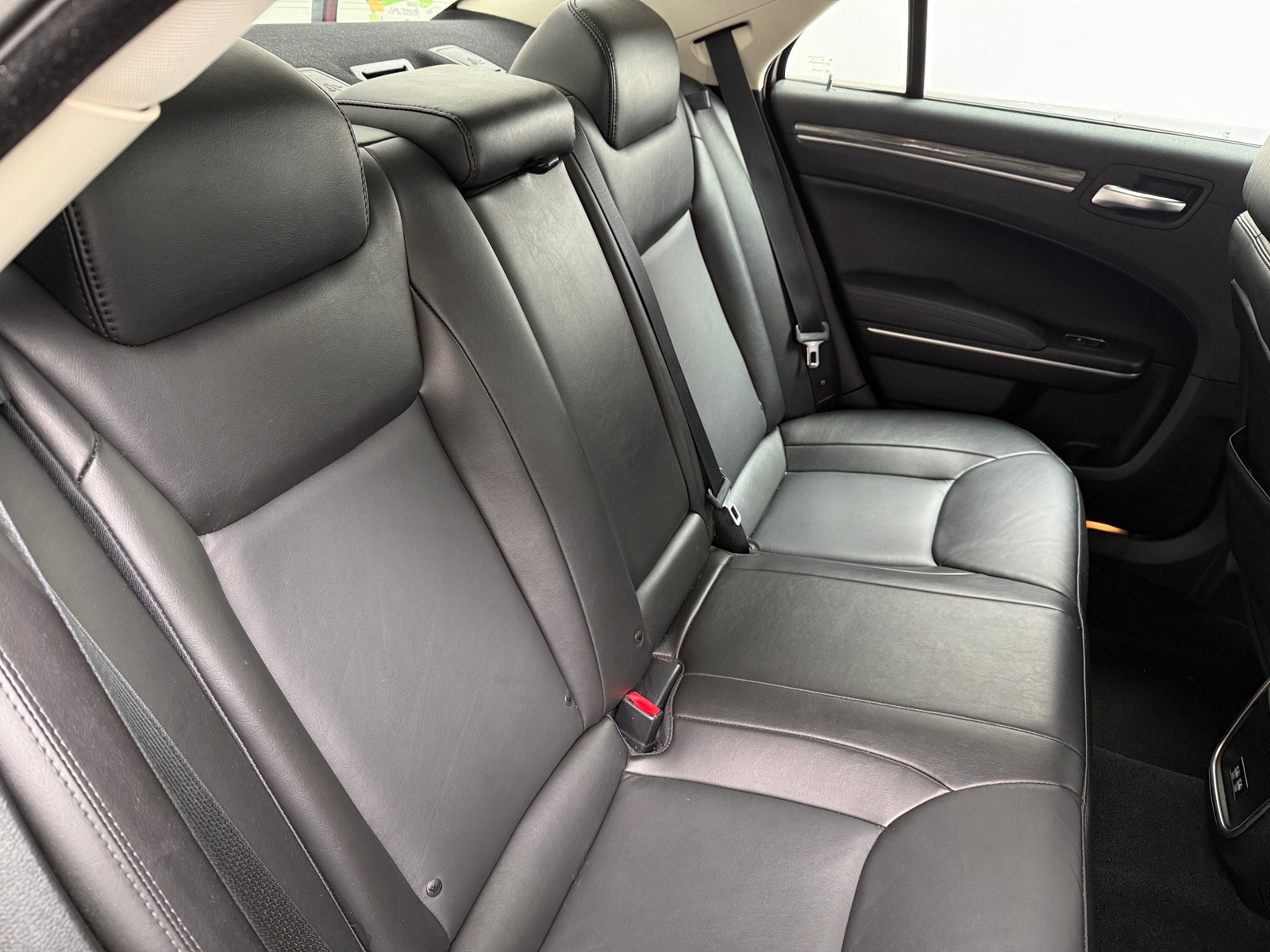 Thumbnail: 2019 Chrysler 300 - 5