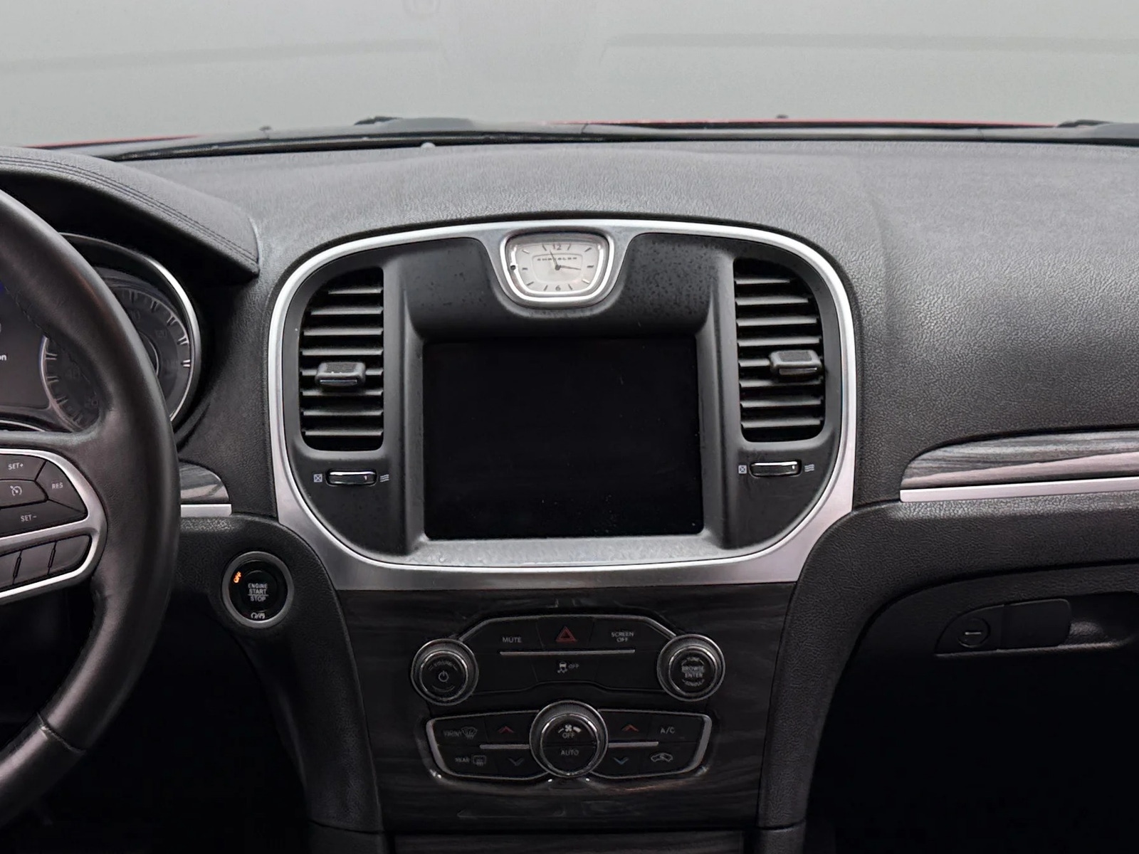 Thumbnail: 2019 Chrysler 300 - 2