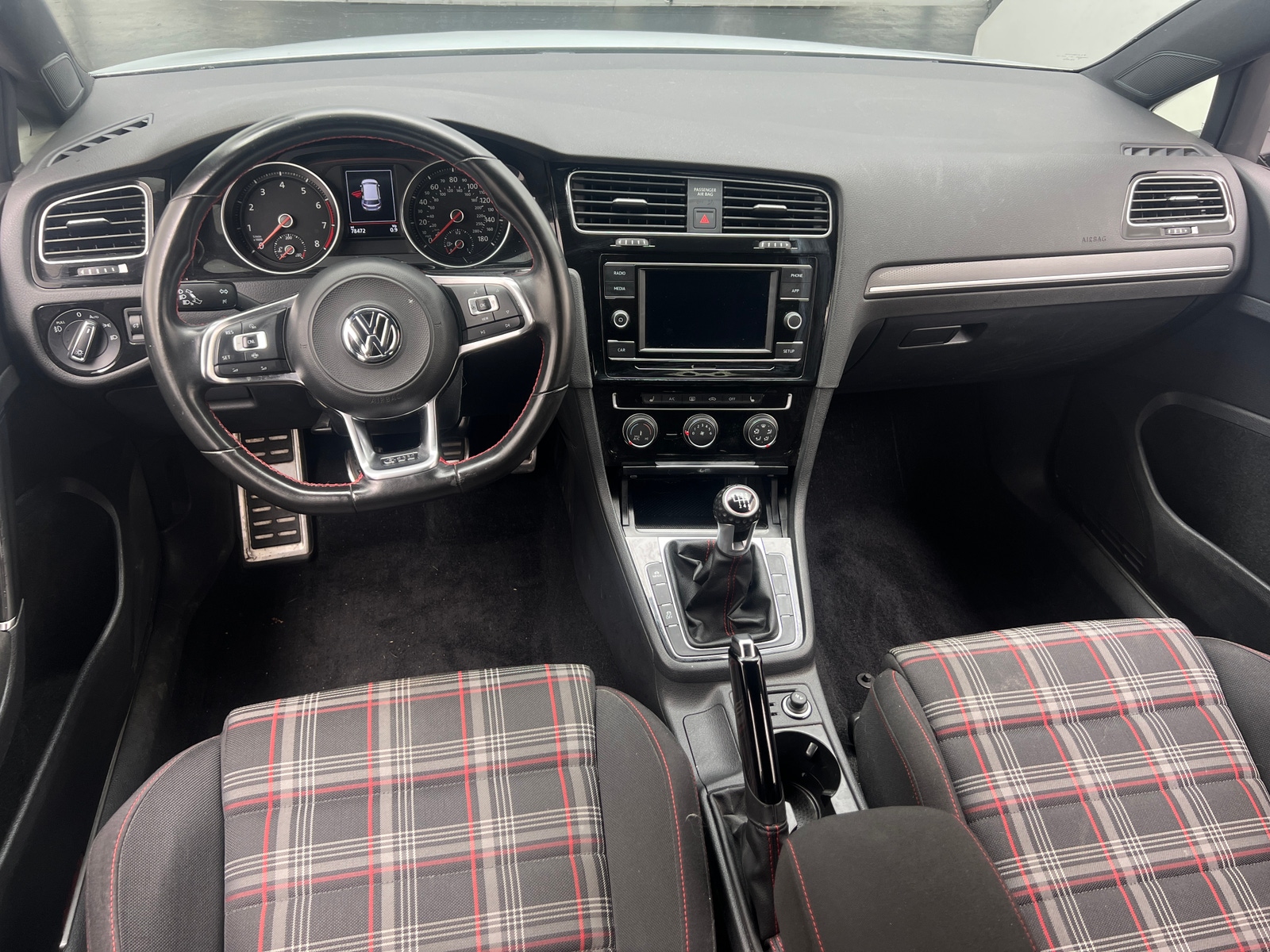 Thumbnail: 2019 Volkswagen Golf - 3