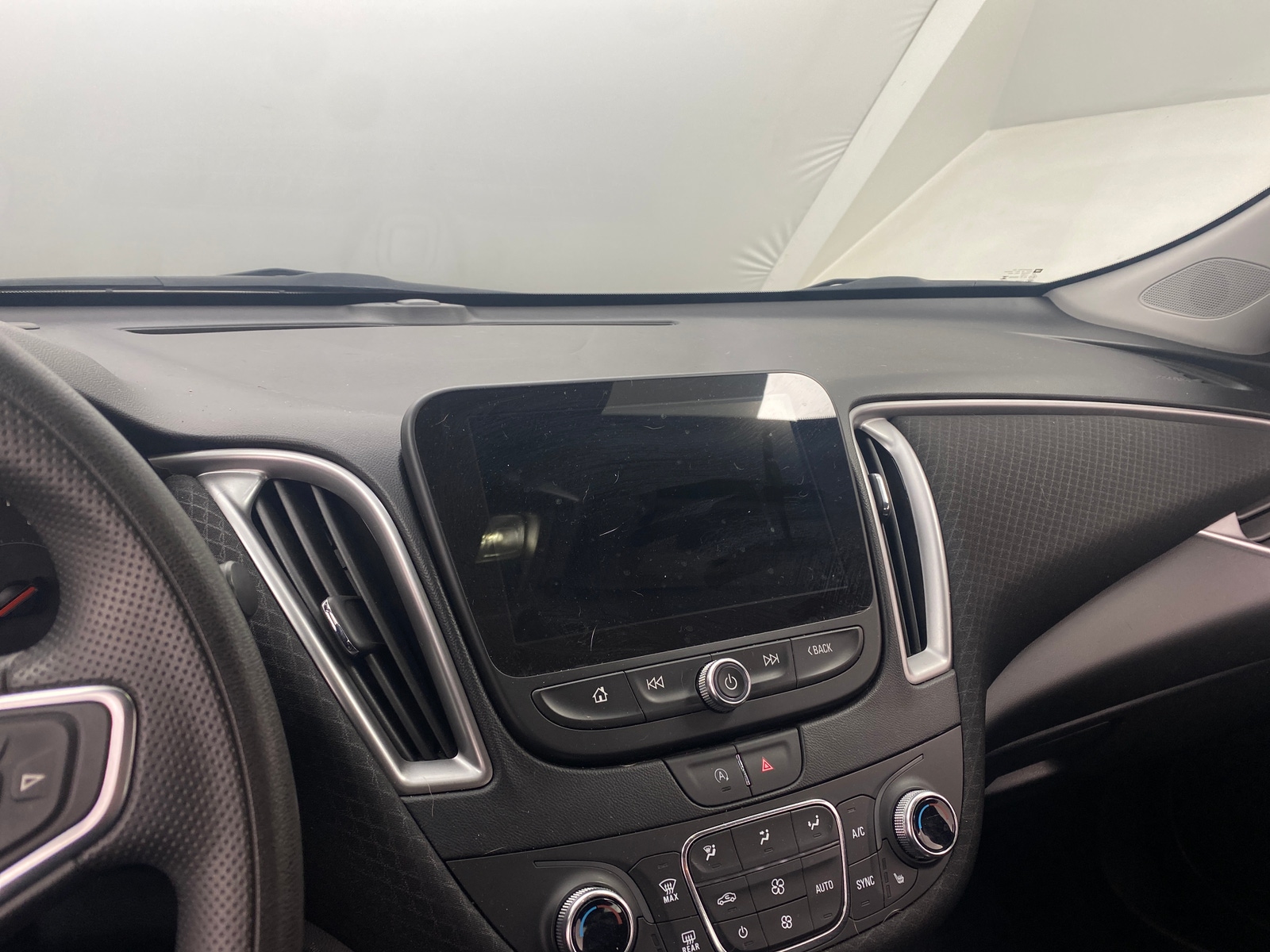 Thumbnail: 2024 Chevrolet Malibu - 4