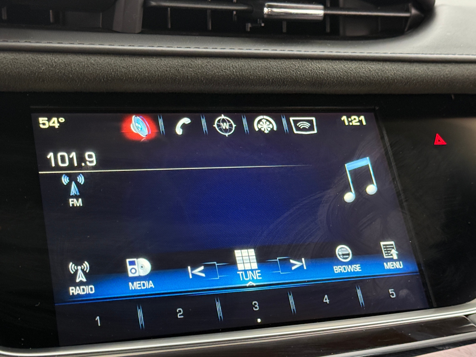 Thumbnail: 2019 Cadillac XT5 - 3