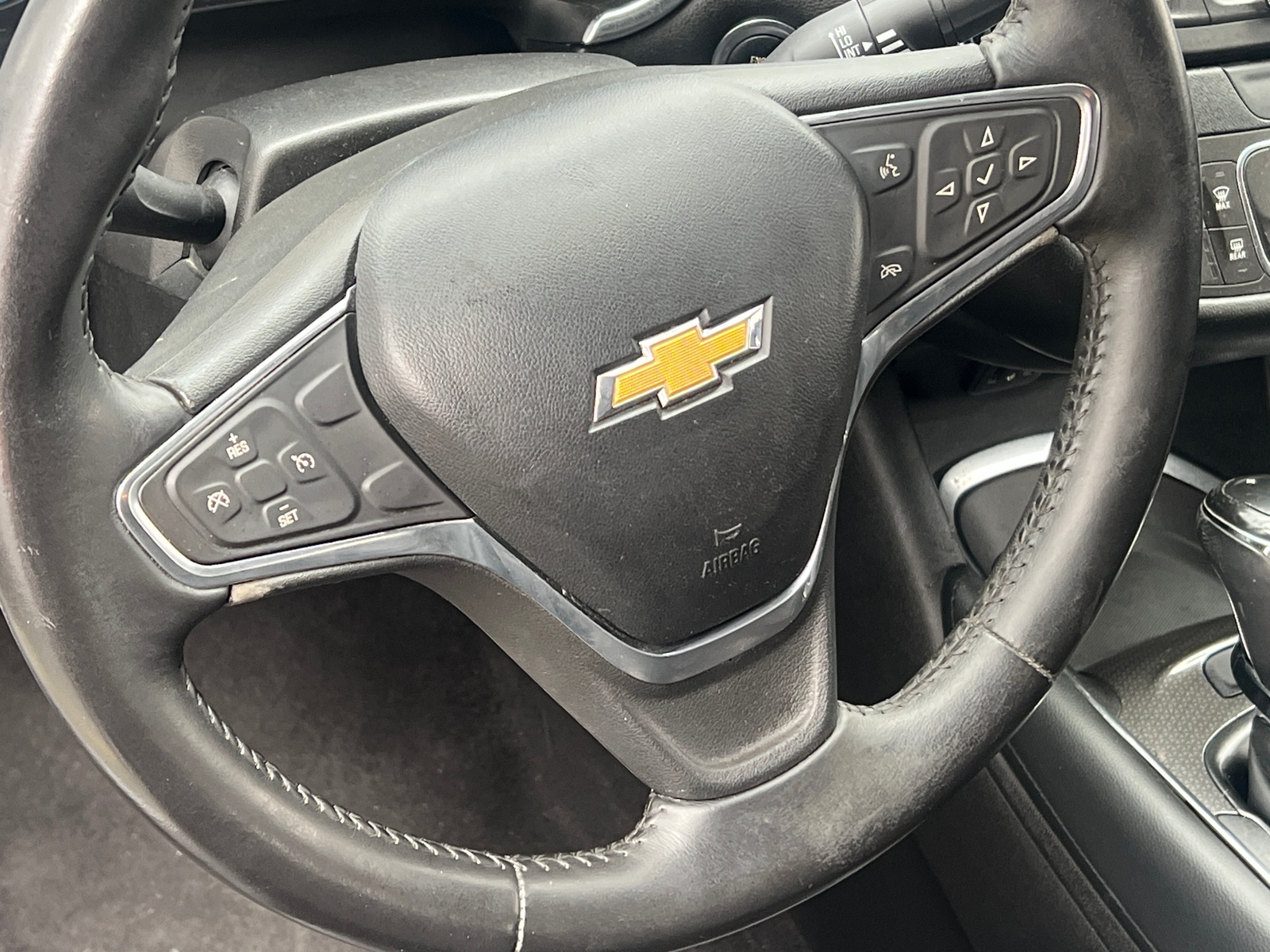 Thumbnail: 2017 Chevrolet Malibu - 5