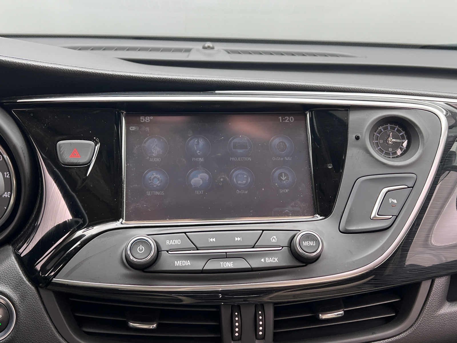 Thumbnail: 2017 Buick Envision - 3