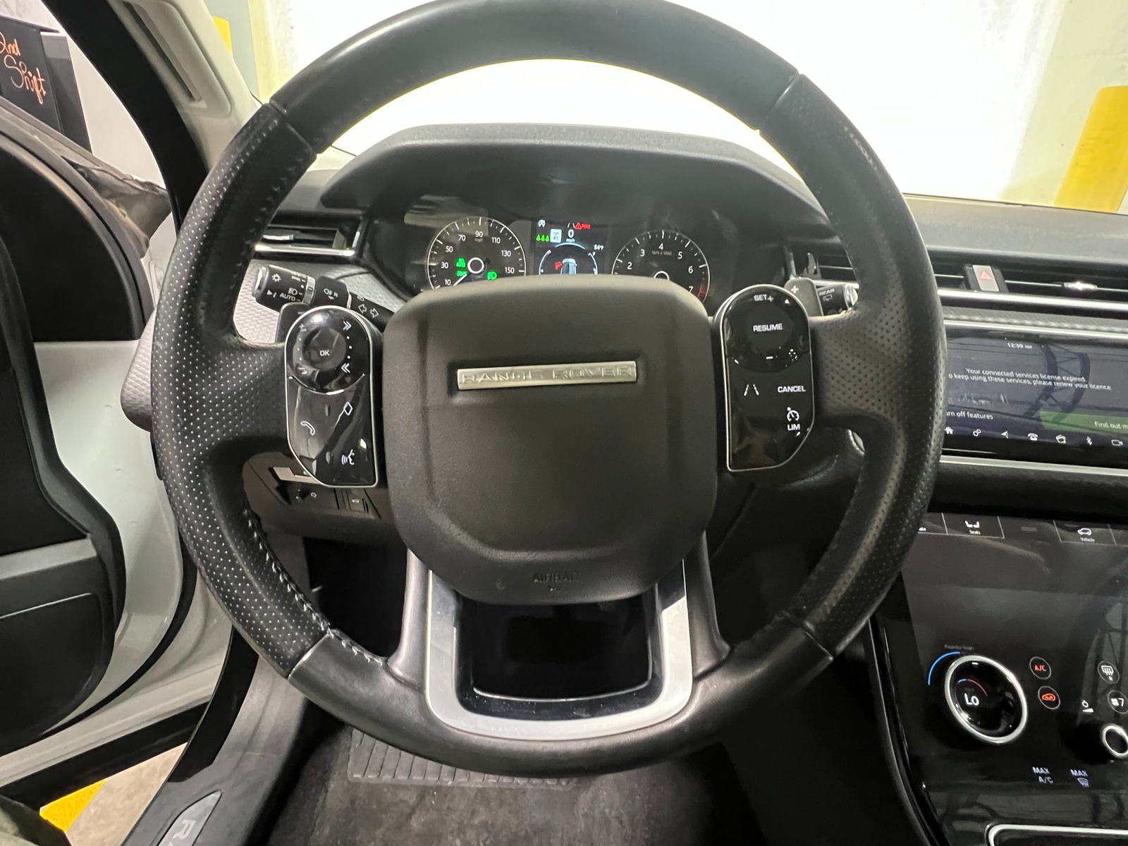 Thumbnail: 2020 Land Rover Range Rover Velar - 4