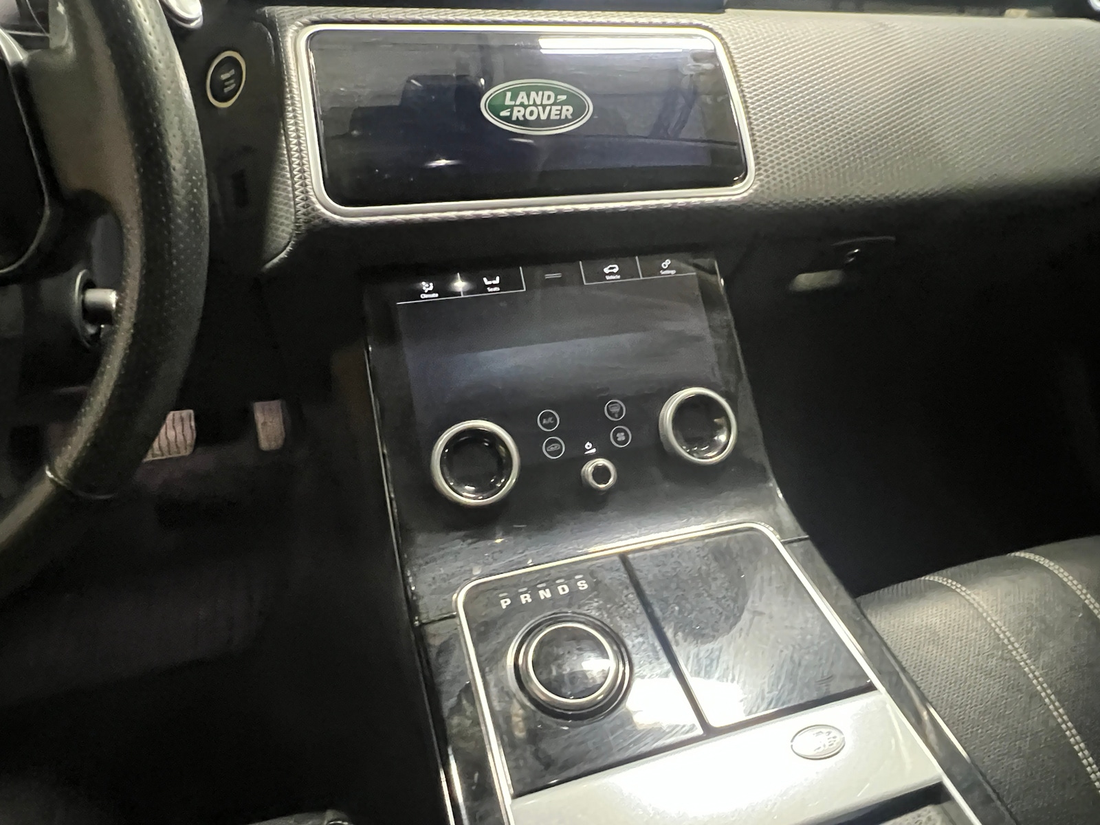 Thumbnail: 2020 Land Rover Range Rover Velar - 3