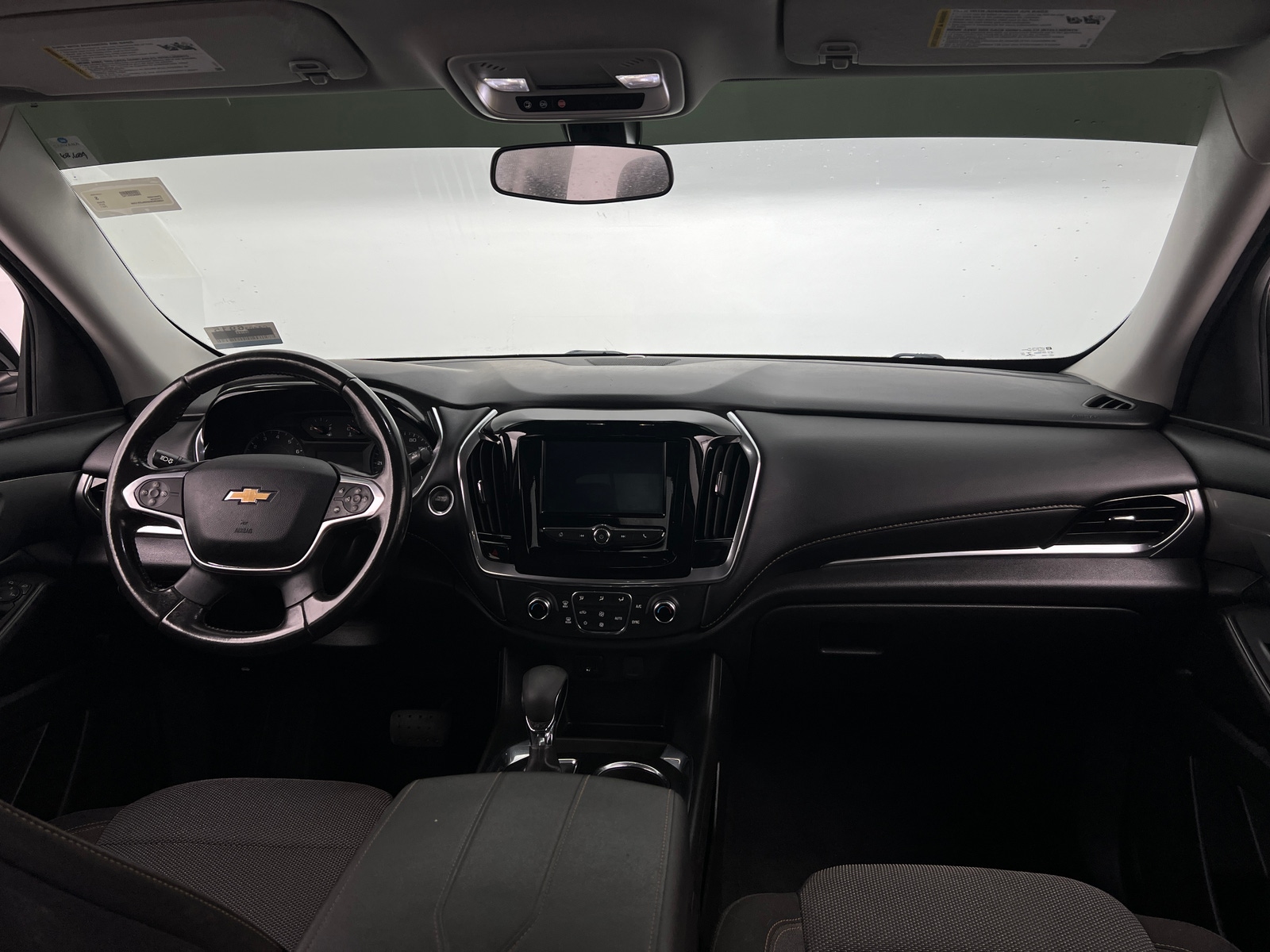 Thumbnail: 2021 Chevrolet Traverse - 3