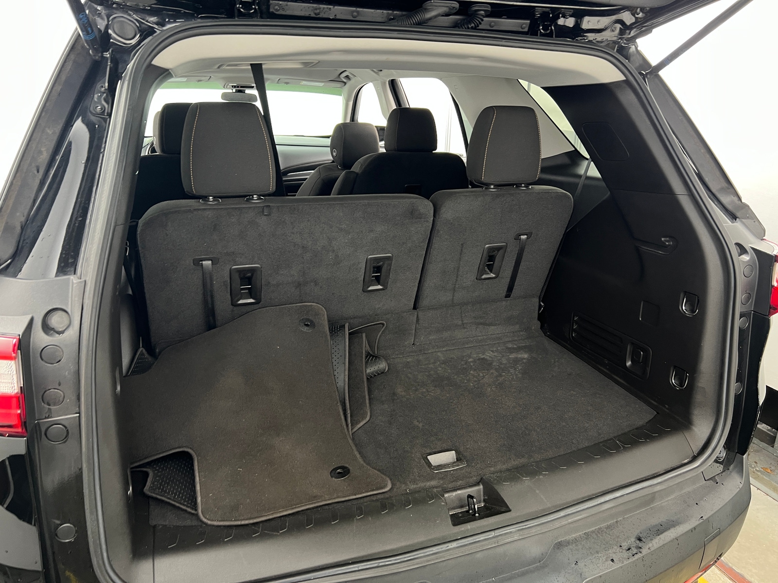 Thumbnail: 2021 Chevrolet Traverse - 7