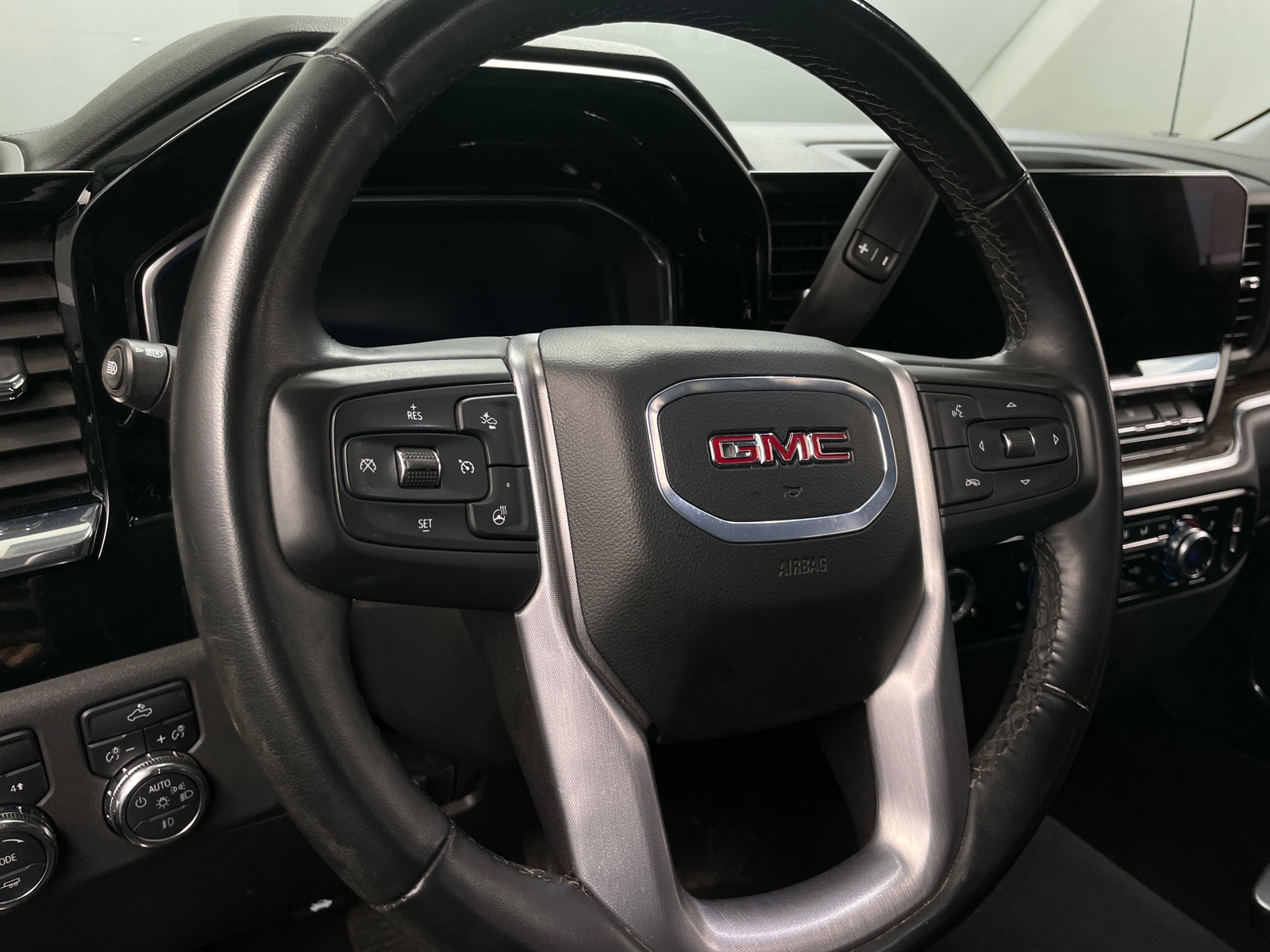 Thumbnail: 2024 GMC Sierra 1500 - 5