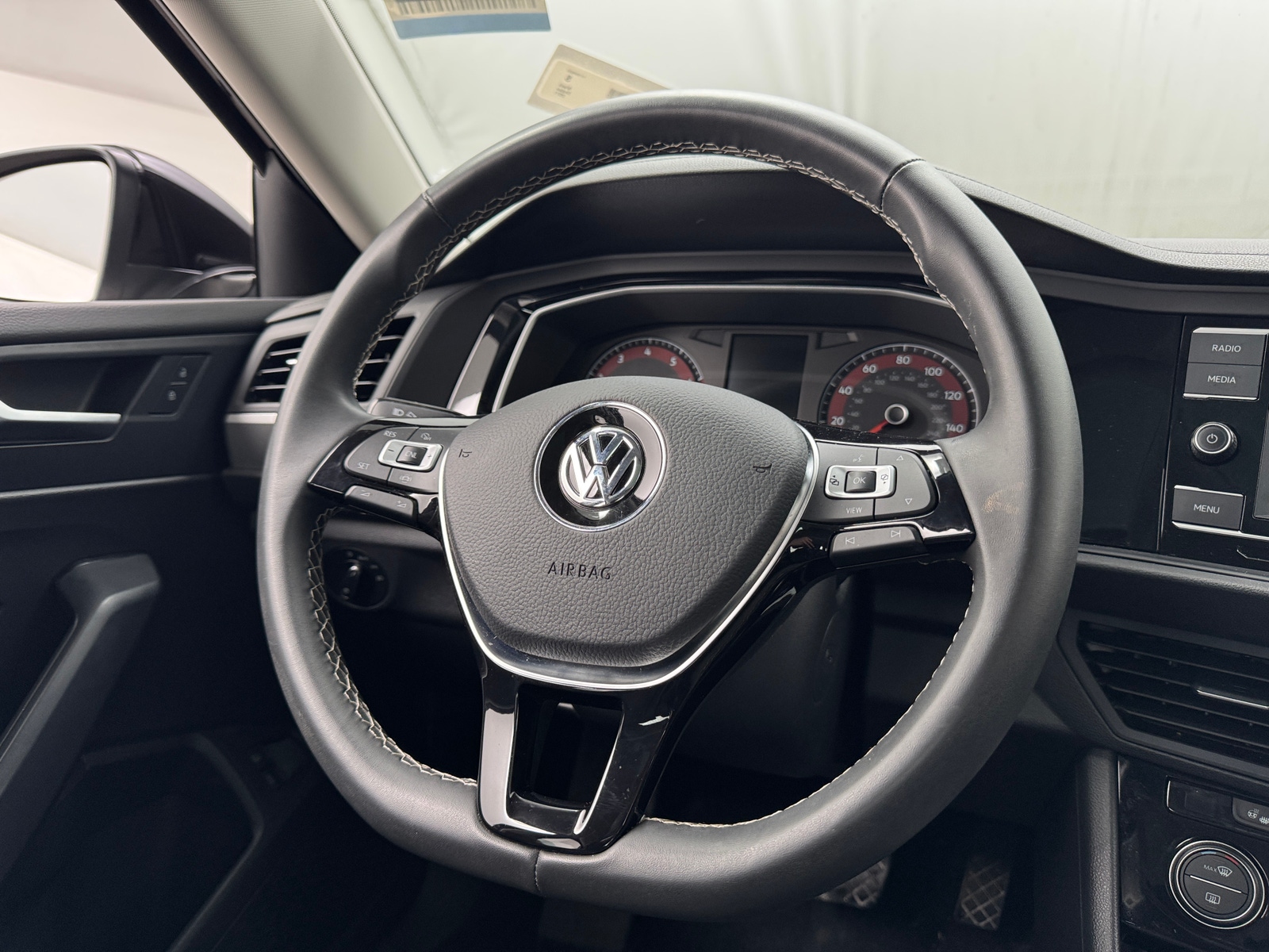 Thumbnail: 2021 Volkswagen Jetta - 4