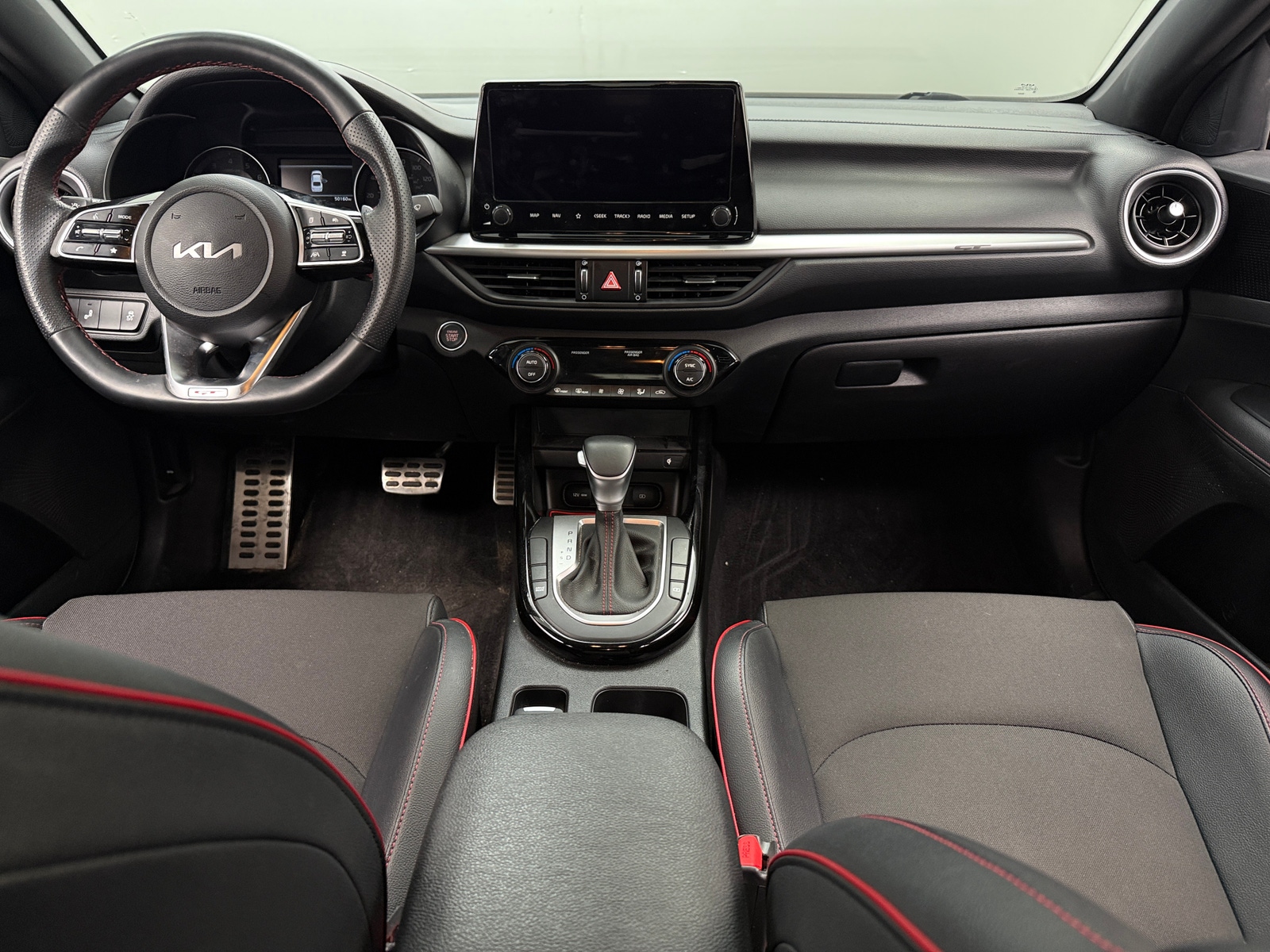 Thumbnail: 2023 Kia Forte - 3