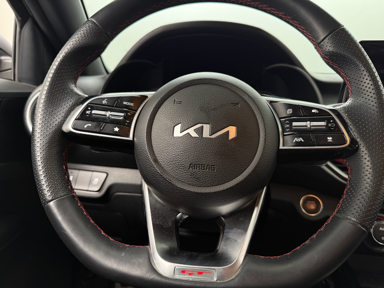 Thumbnail: 2023 Kia Forte - 5