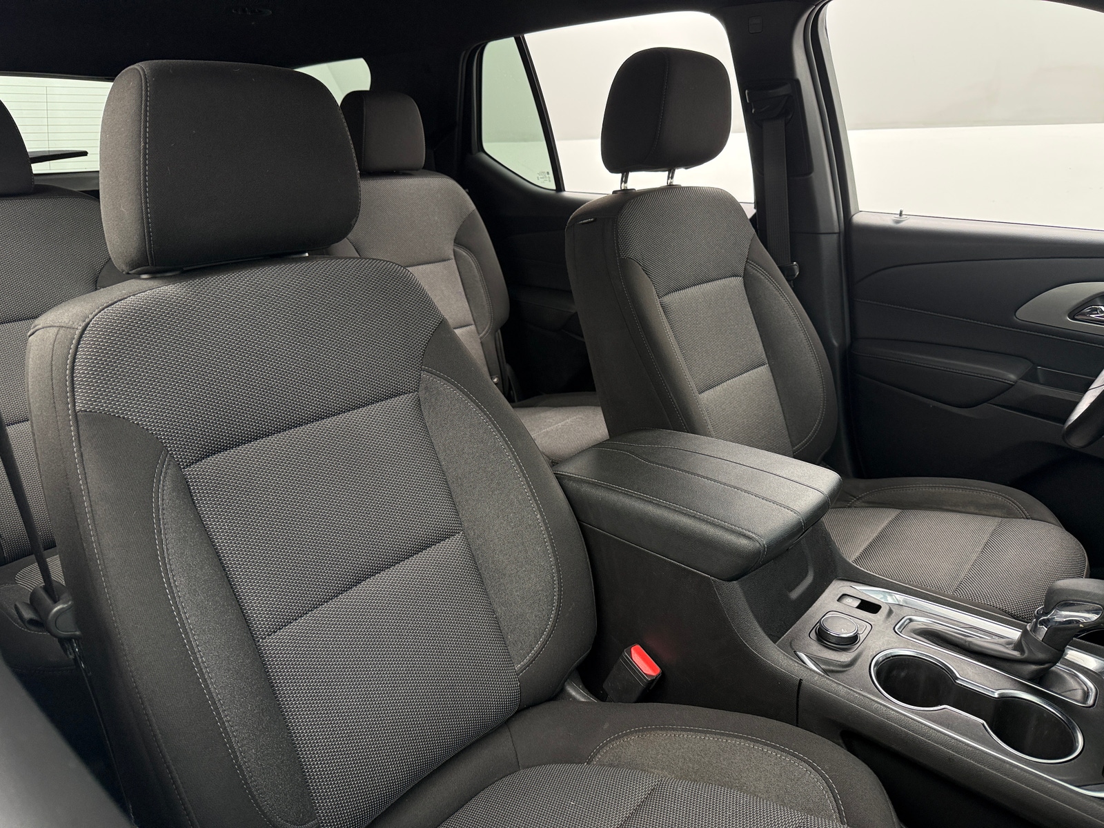 Thumbnail: 2022 Chevrolet Traverse - 2