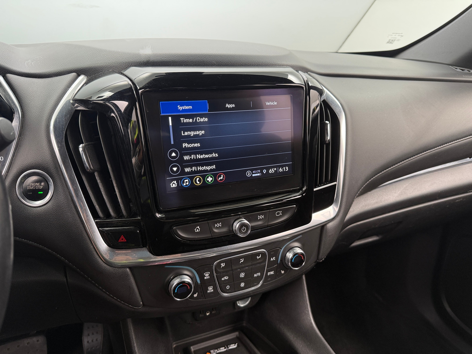 Thumbnail: 2022 Chevrolet Traverse - 4