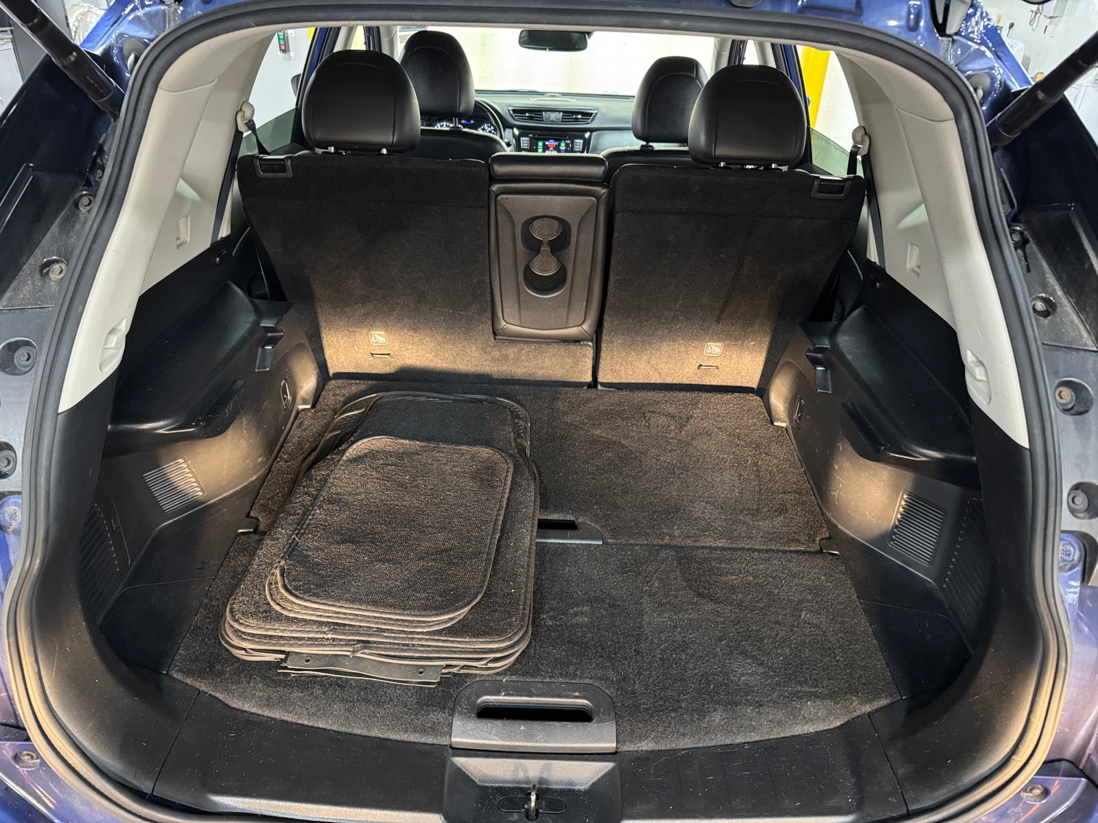 Thumbnail: 2020 Nissan Rogue - 6