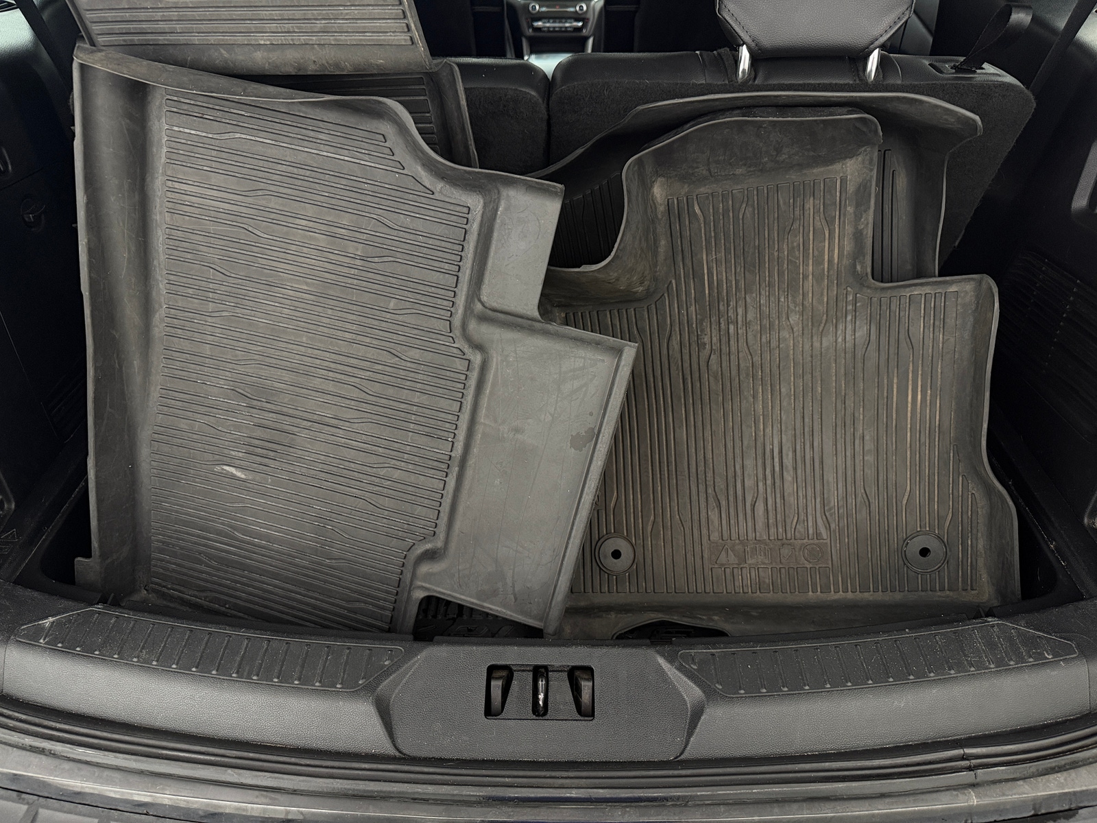 Thumbnail: 2020 Ford Explorer - 6