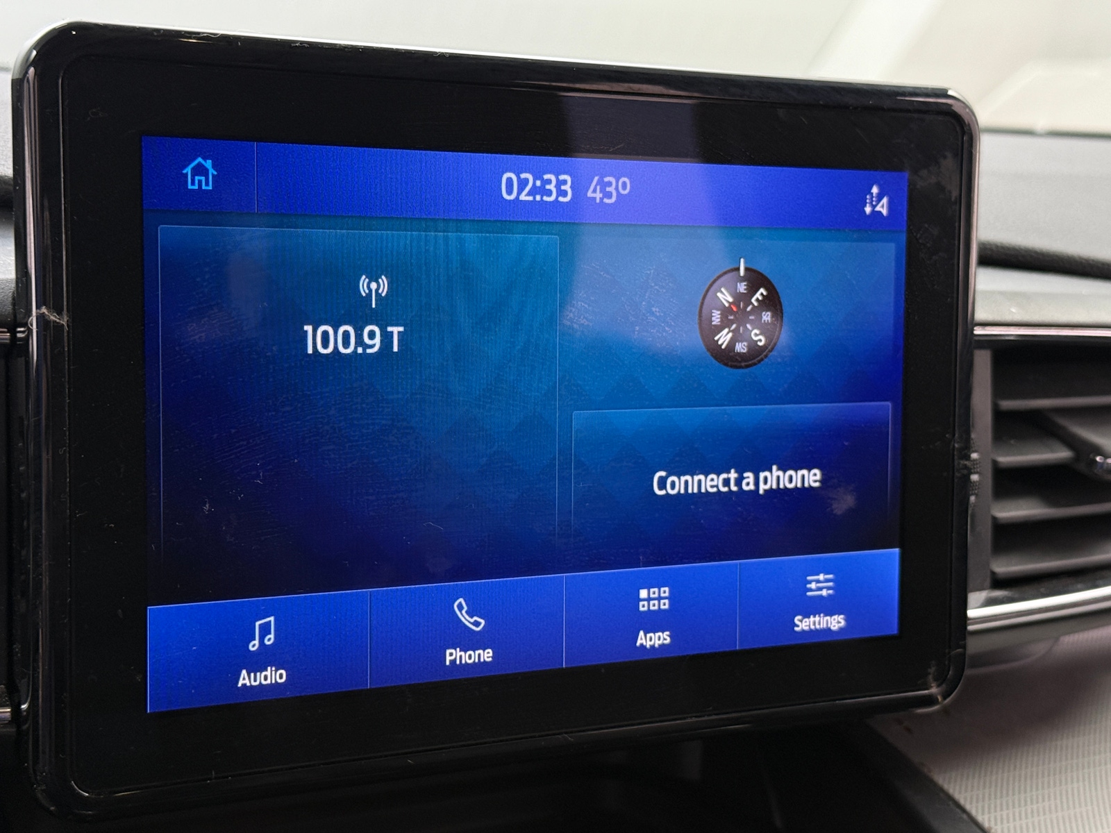 Thumbnail: 2020 Ford Explorer - 3