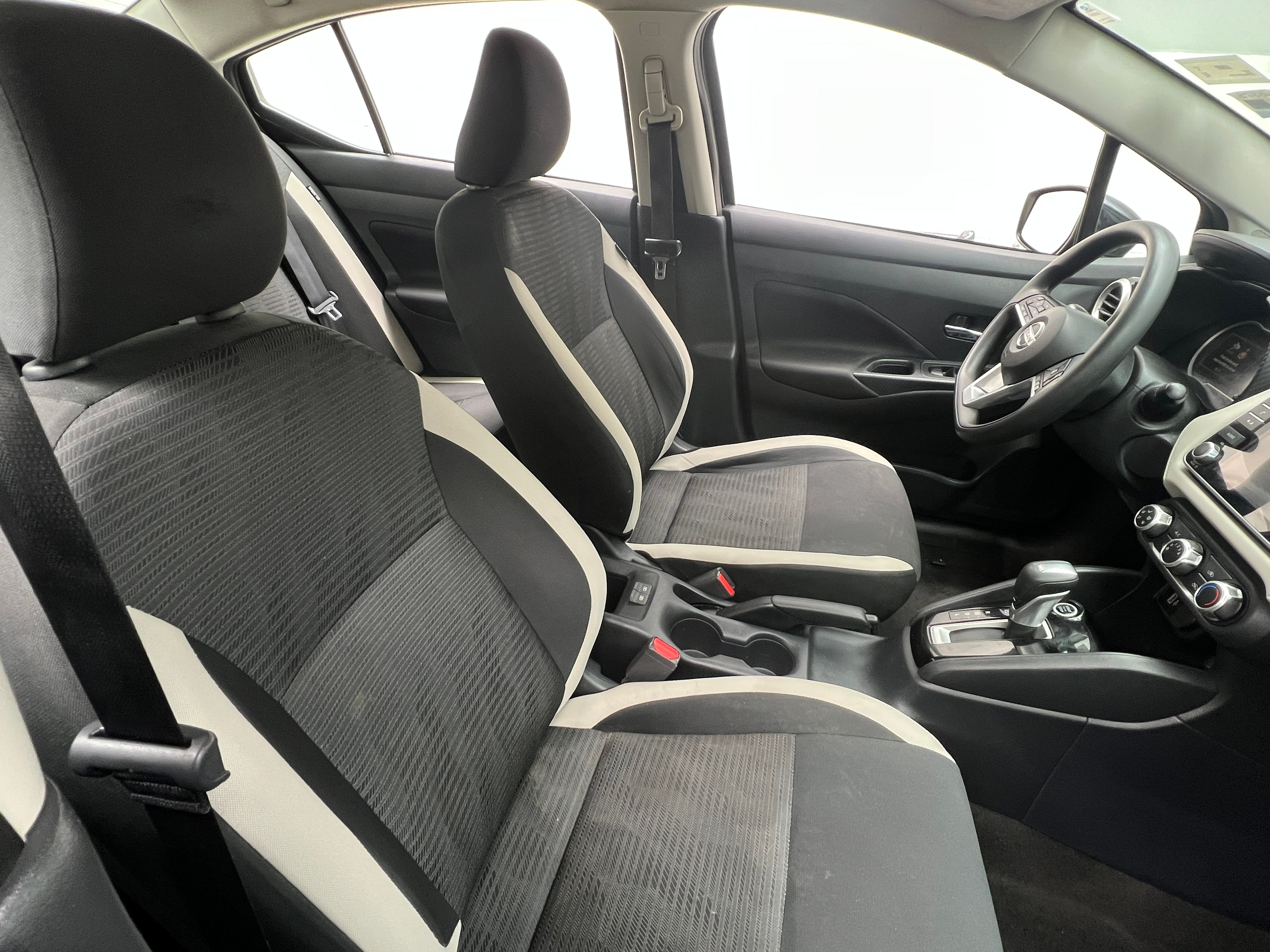 2021 Nissan Versa Sedan