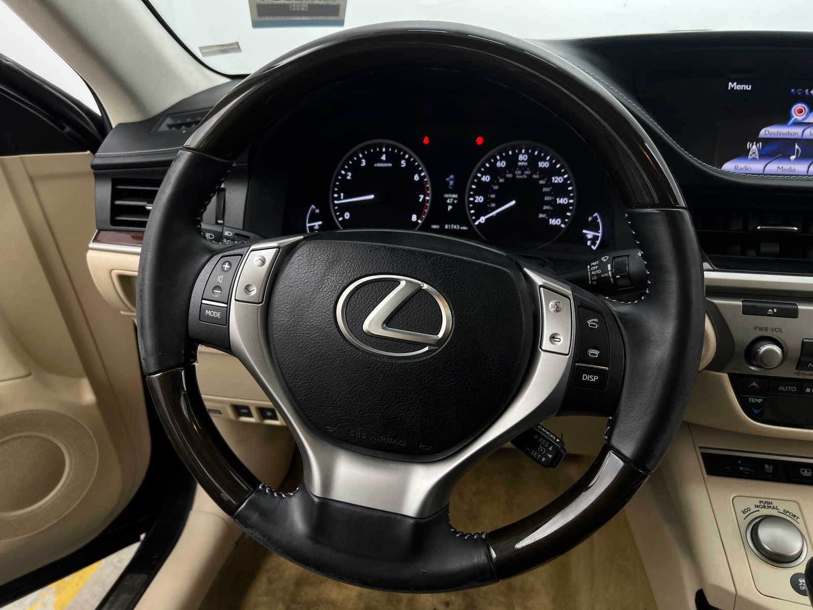Thumbnail: 2014 Lexus ES - 4