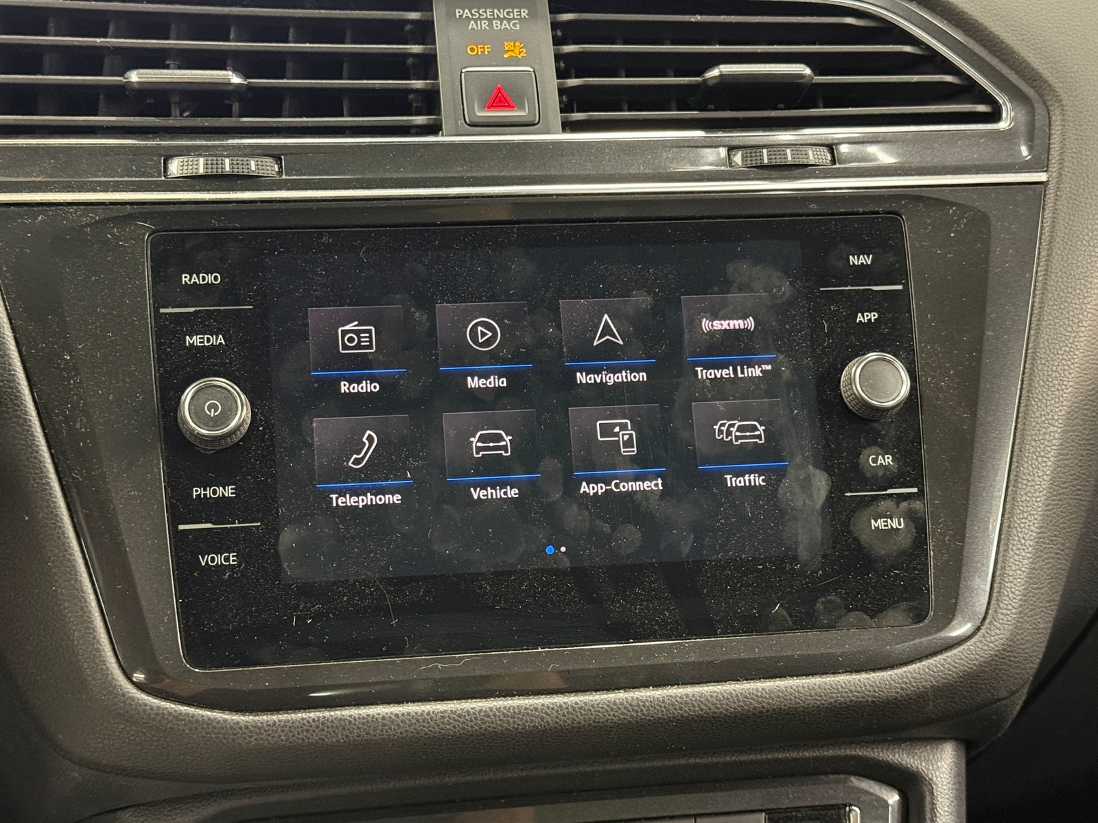 Thumbnail: 2018 Volkswagen Tiguan - 3