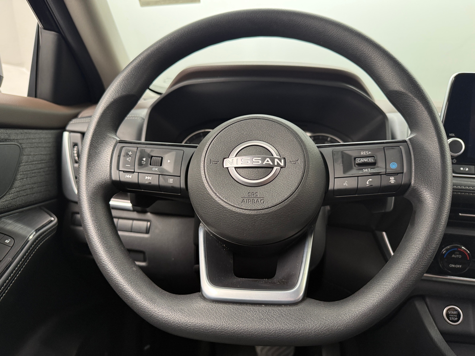 Thumbnail: 2023 Nissan Rogue - 5