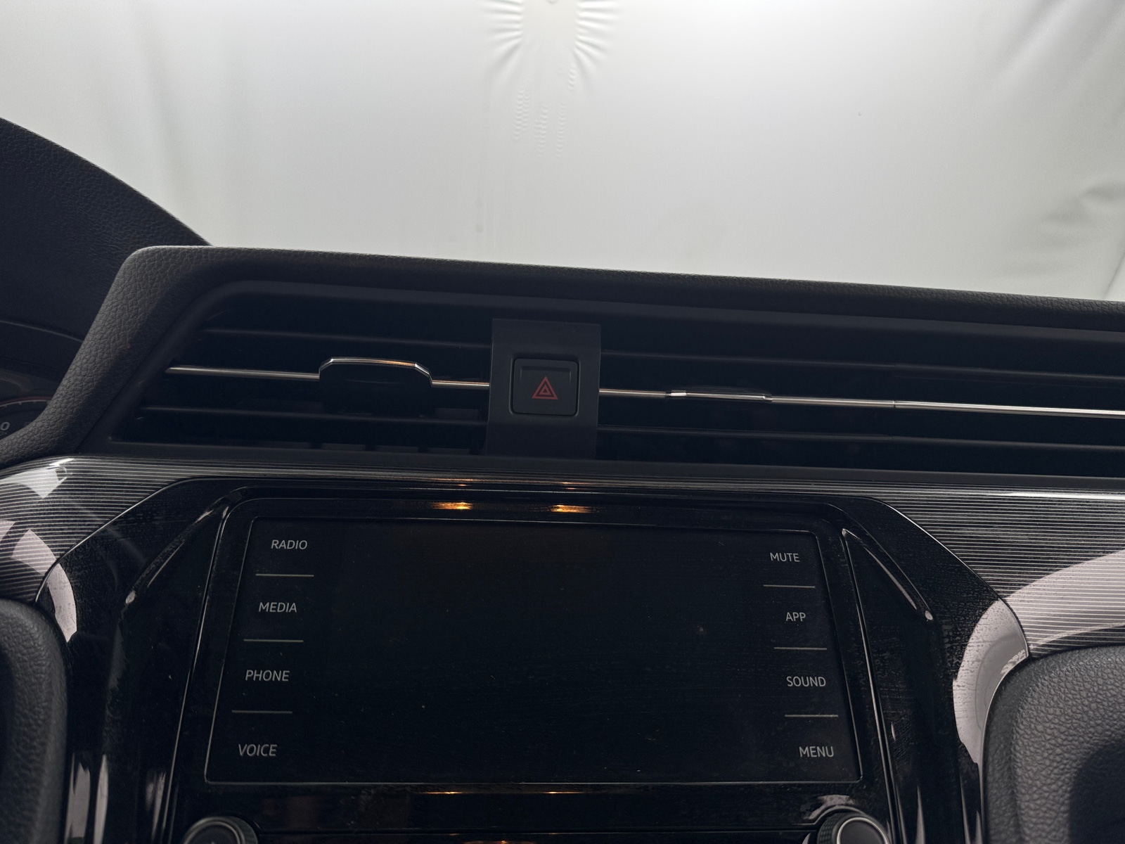 Thumbnail: 2020 Volkswagen Passat - 4