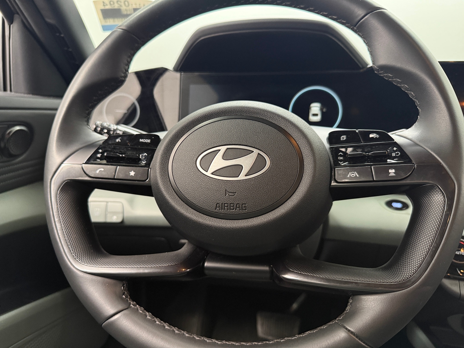 Thumbnail: 2025 Hyundai Elantra - 4