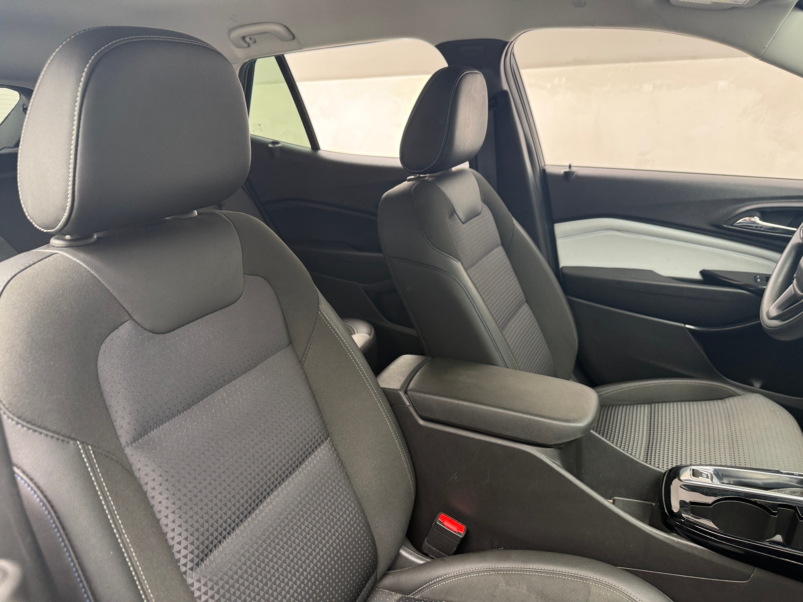 Thumbnail: 2025 Chevrolet Trax - 2