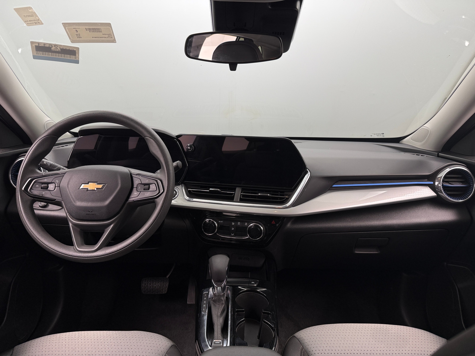 Thumbnail: 2025 Chevrolet Trax - 3